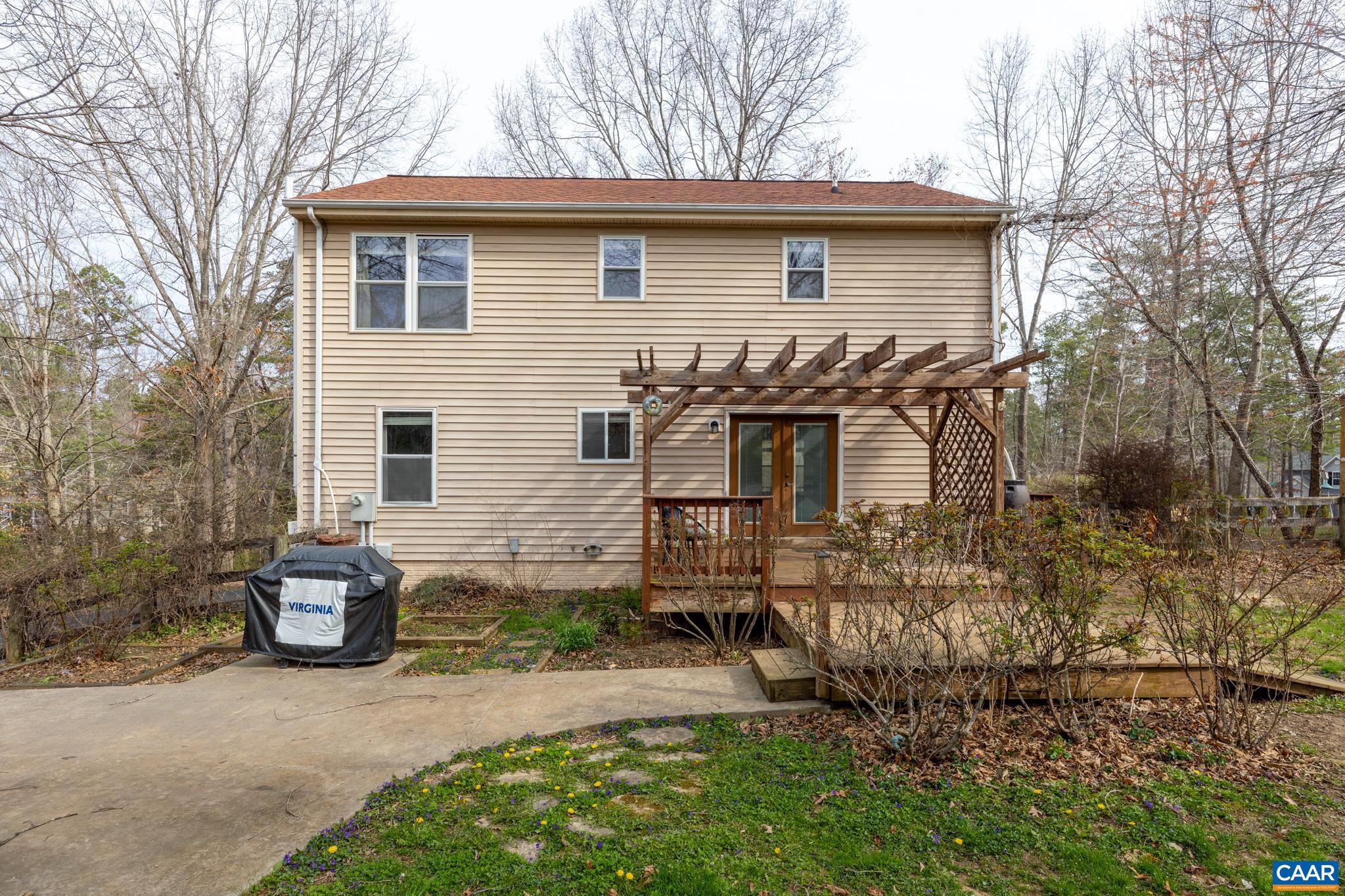 31 LAFAYETTE DR