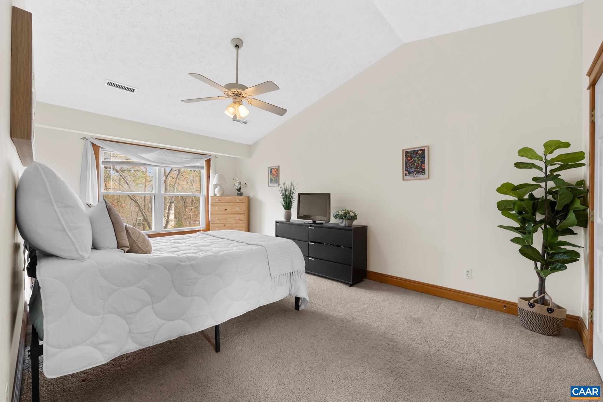 31 LAFAYETTE DR