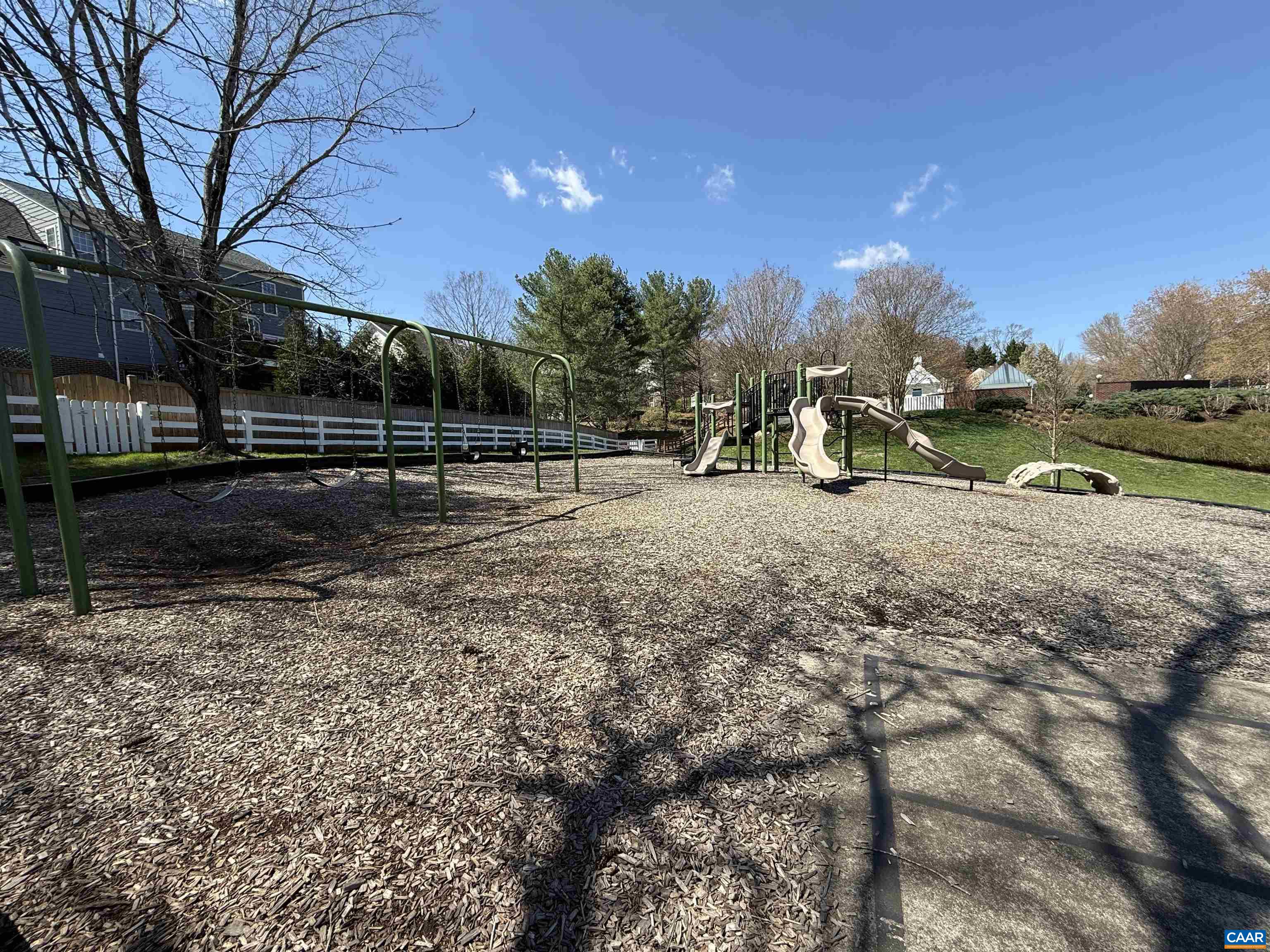 1310 COURTYARD DR