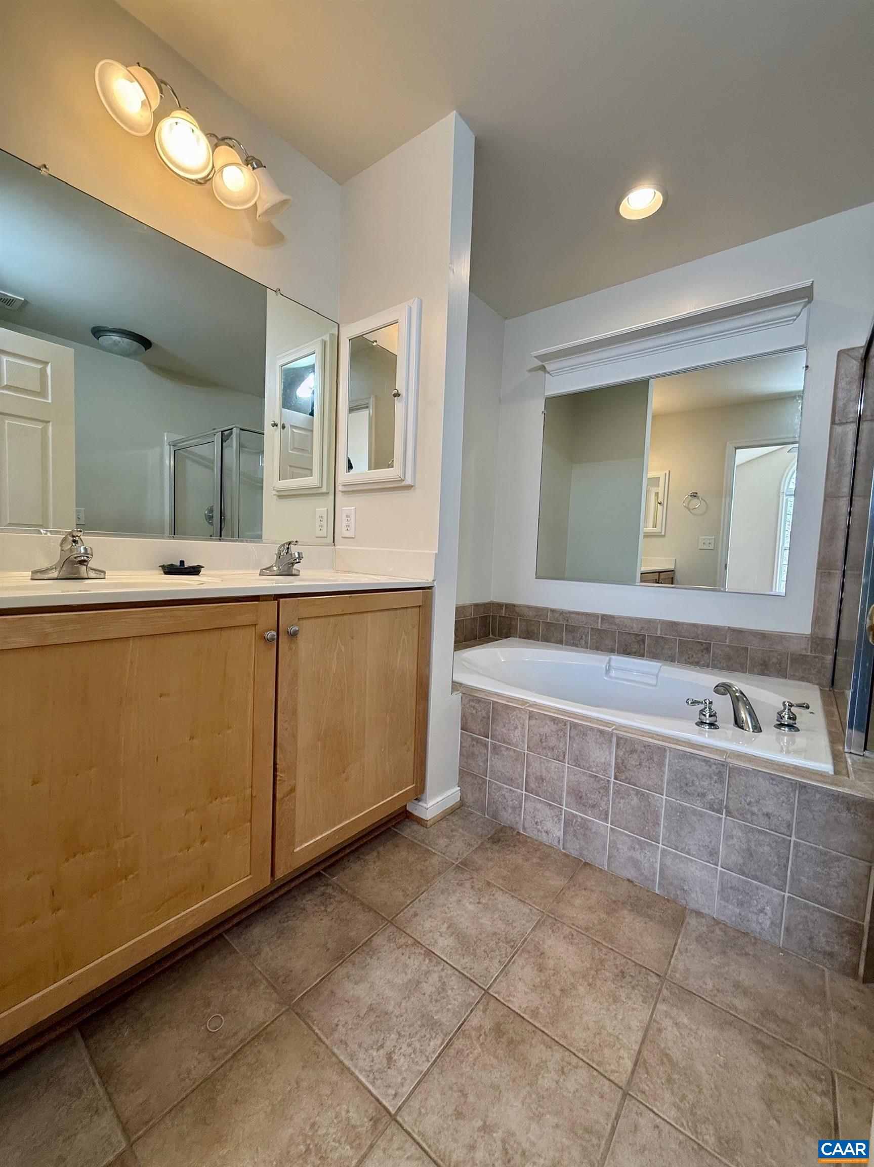 1310 COURTYARD DR