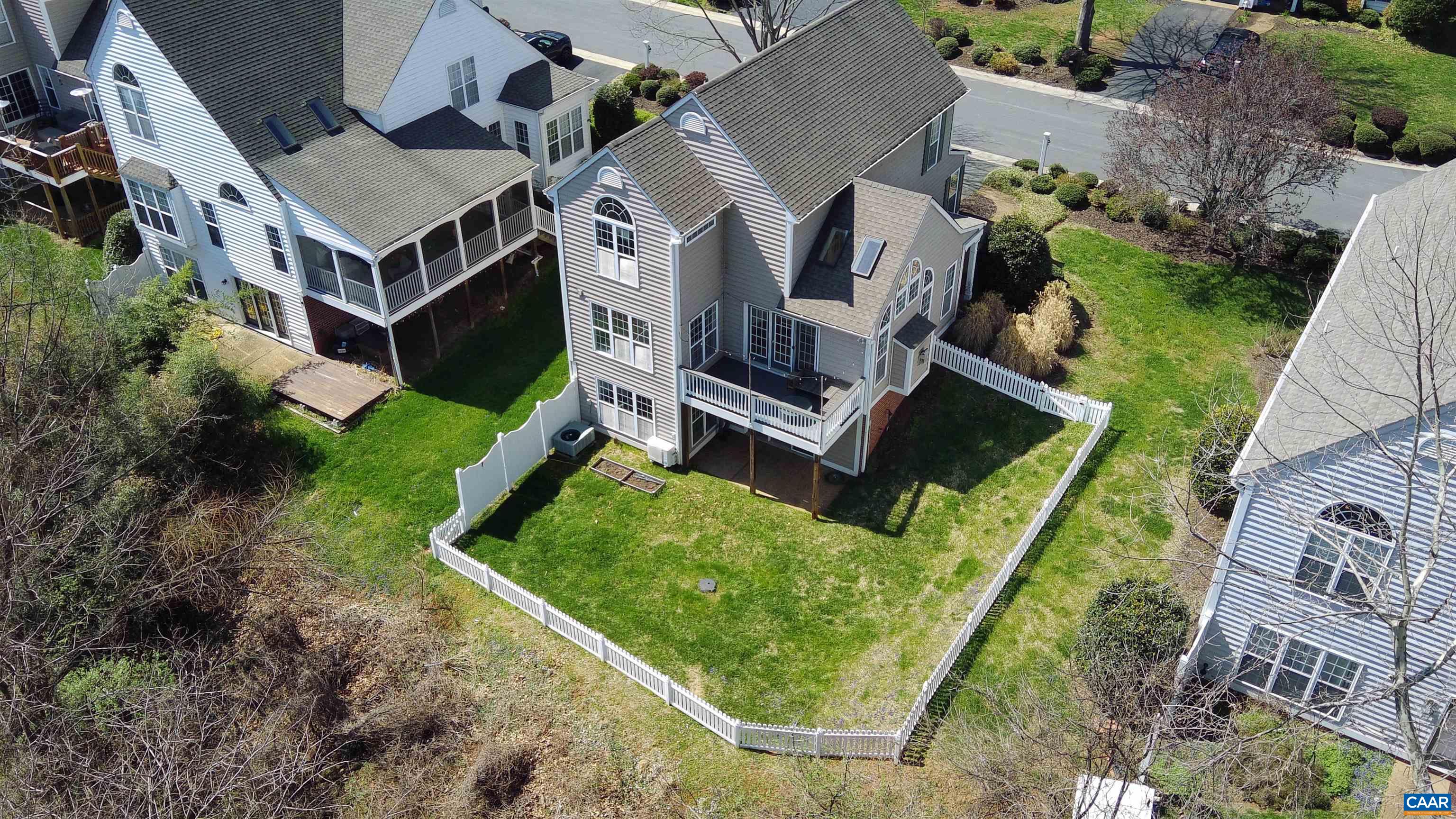 1310 COURTYARD DR