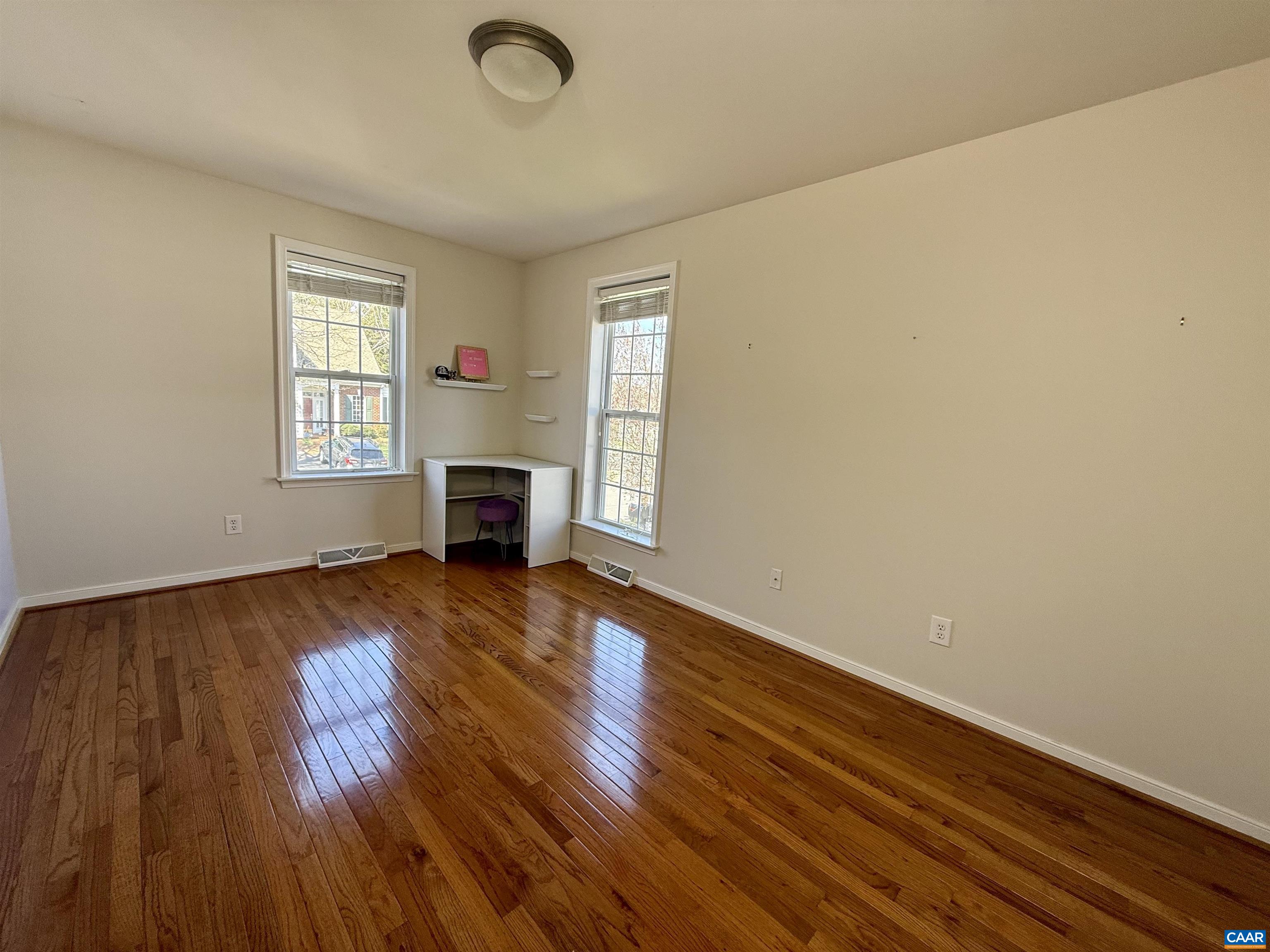1310 COURTYARD DR