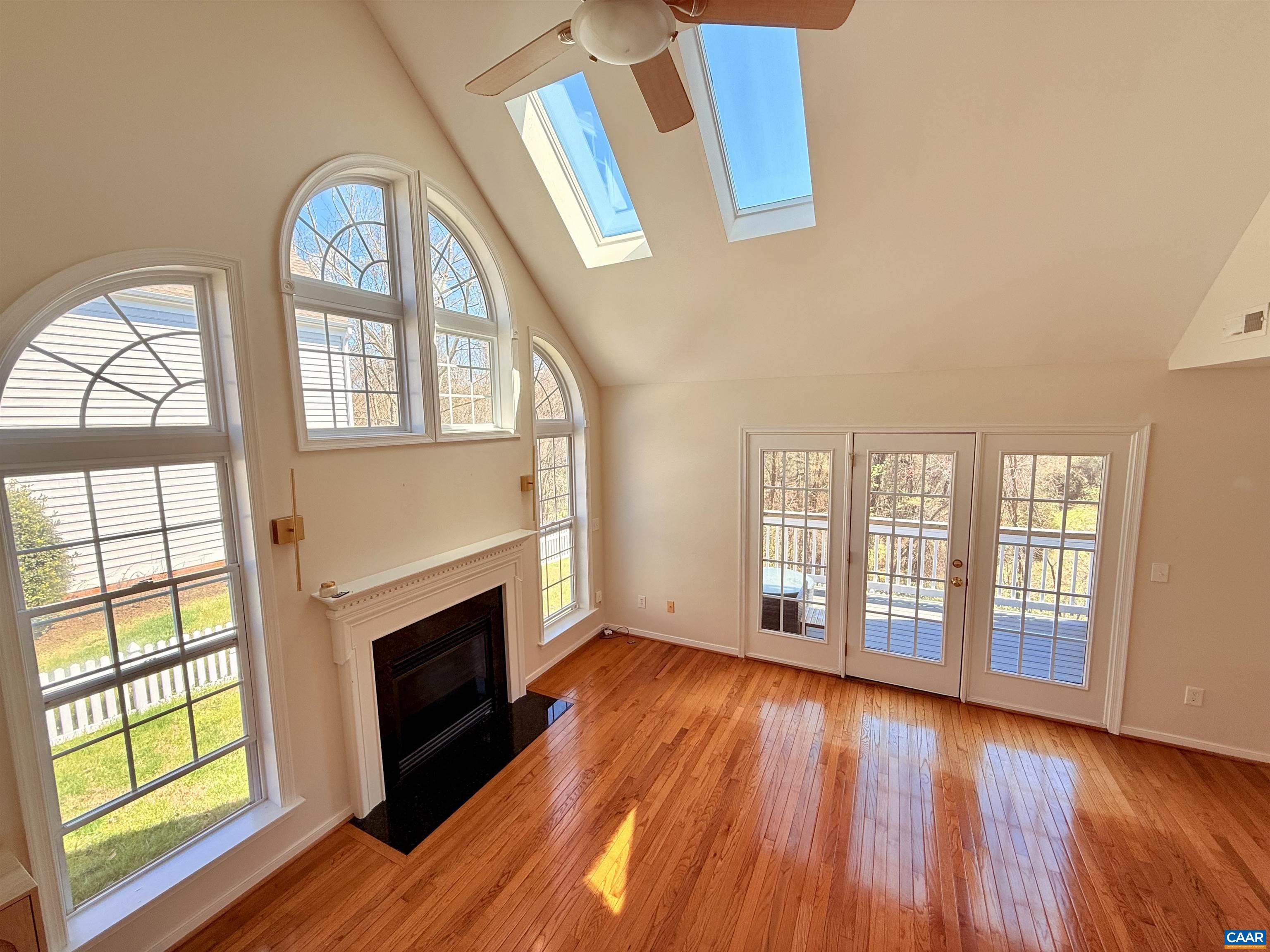 1310 COURTYARD DR