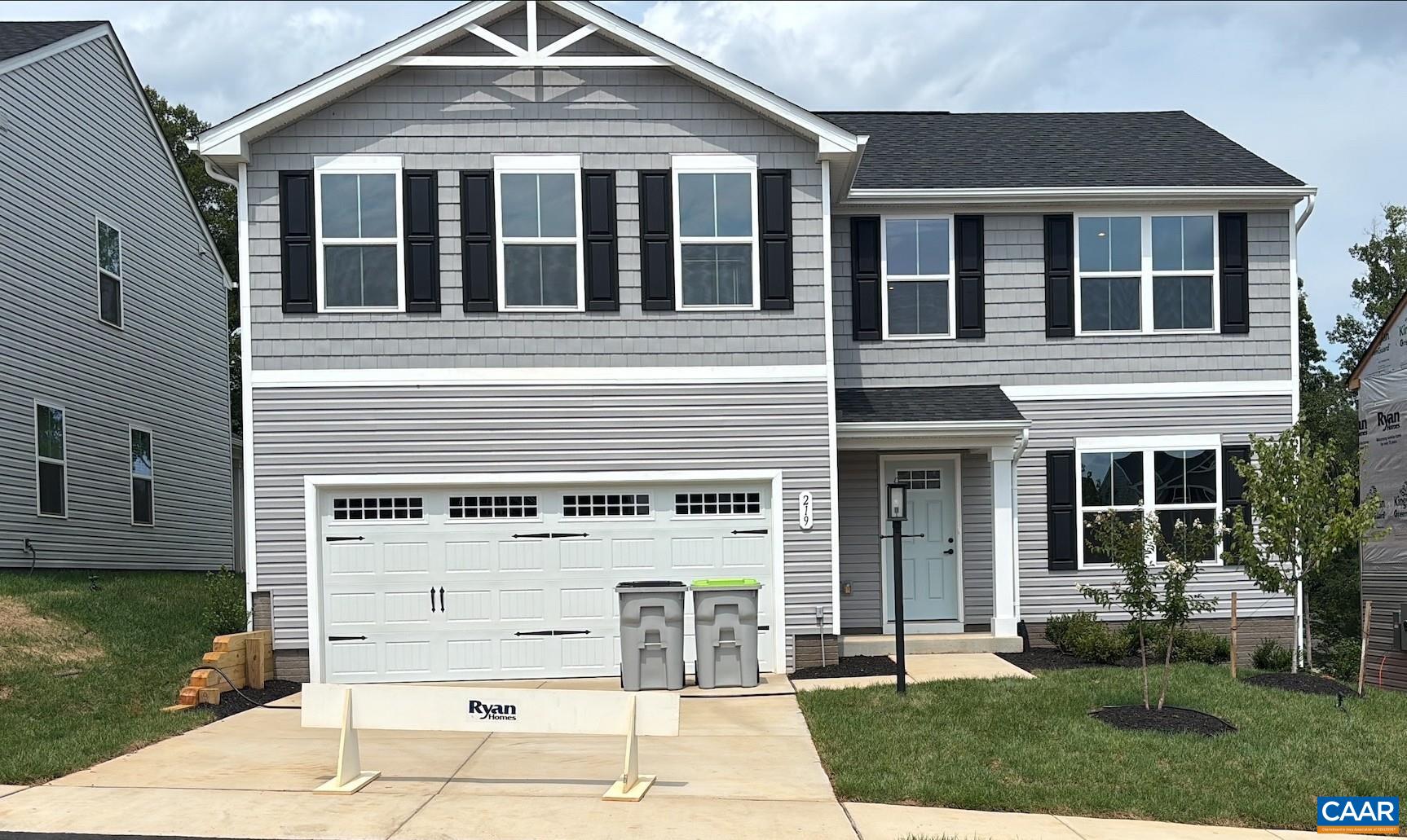336 ARCHES LN