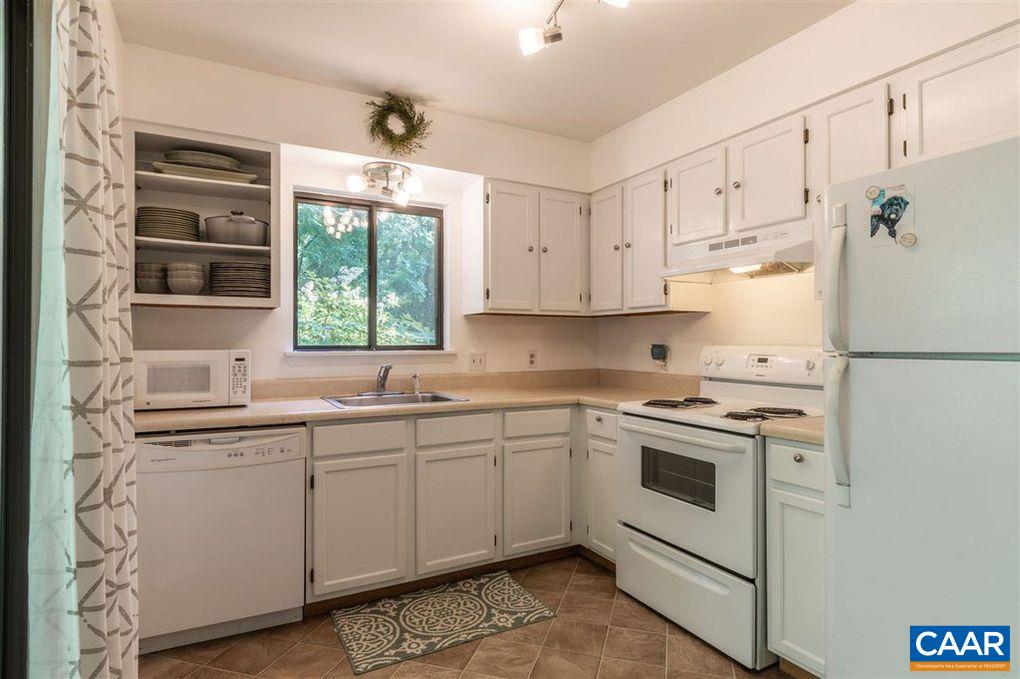 109 HAMMOND ST Unit: B