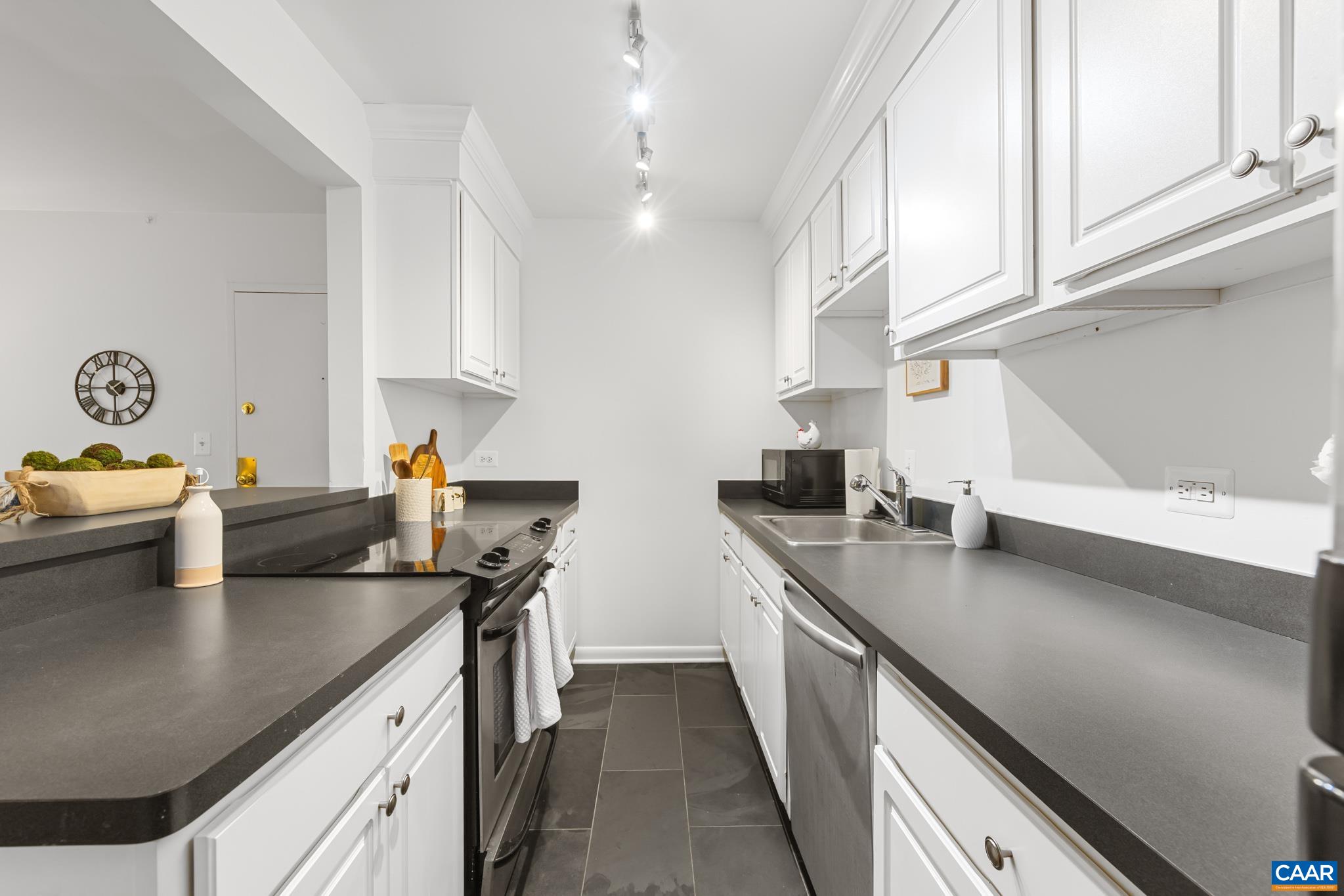 1800 JEFFERSON PARK AVE Unit: 86