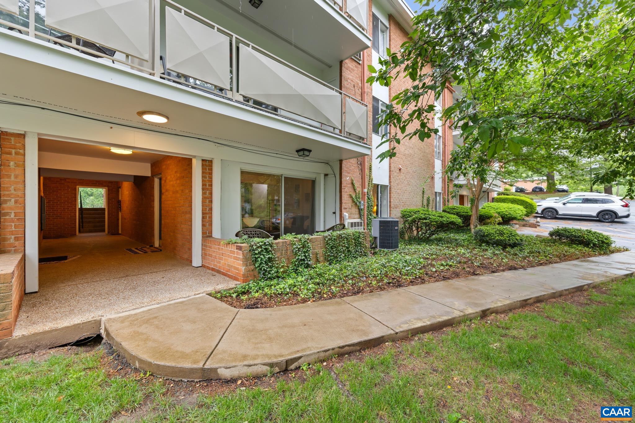 1800 JEFFERSON PARK AVE Unit: 86