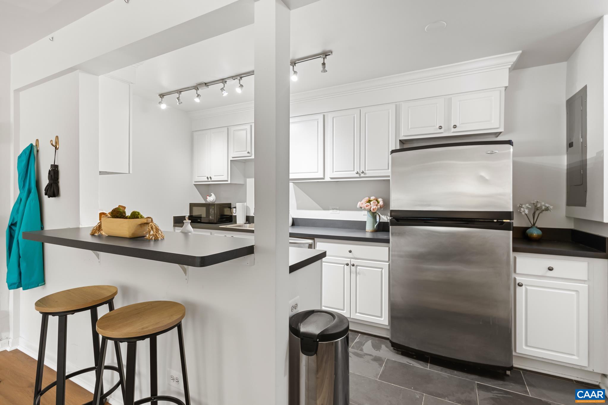 1800 JEFFERSON PARK AVE Unit: 86