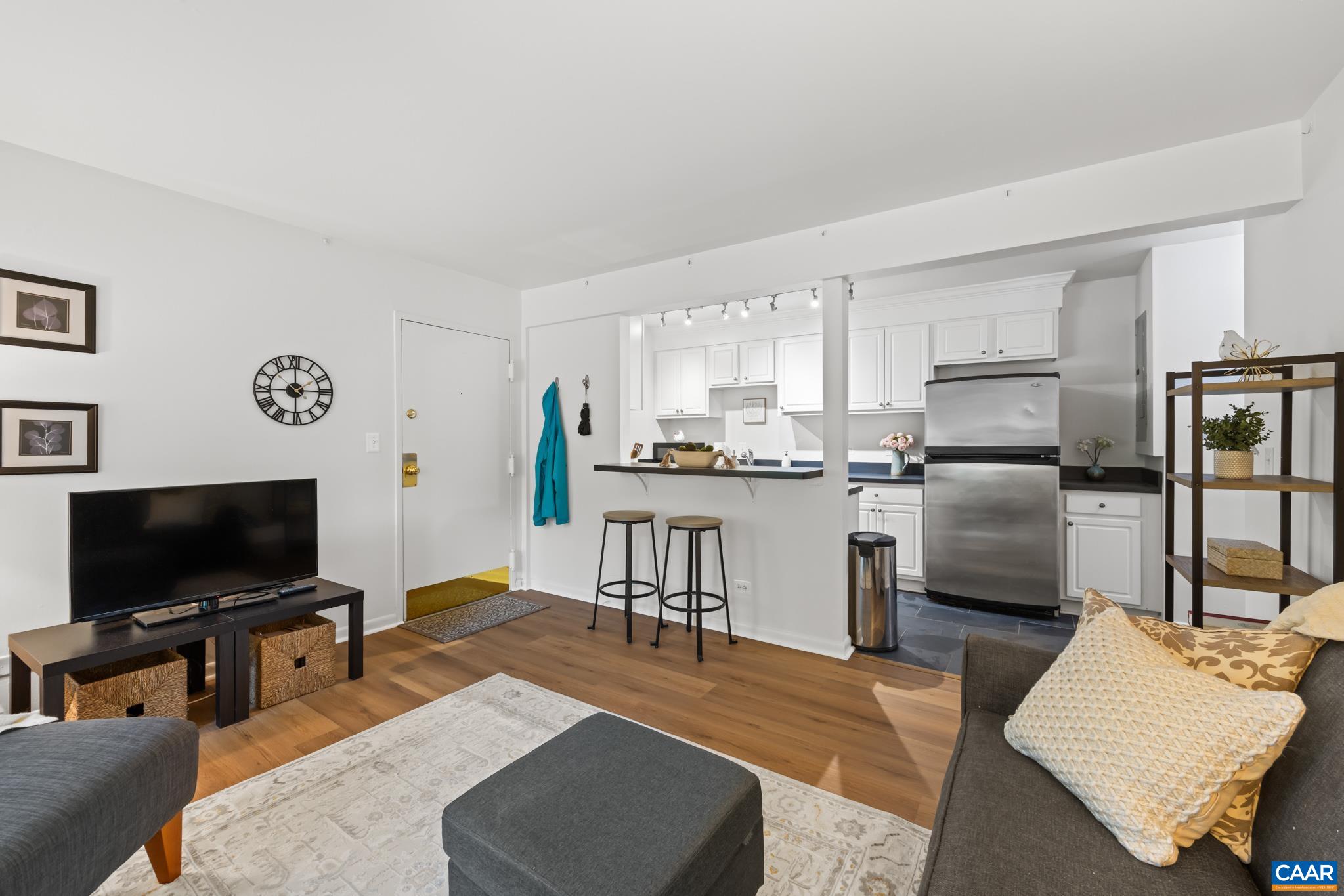 1800 JEFFERSON PARK AVE Unit: 86