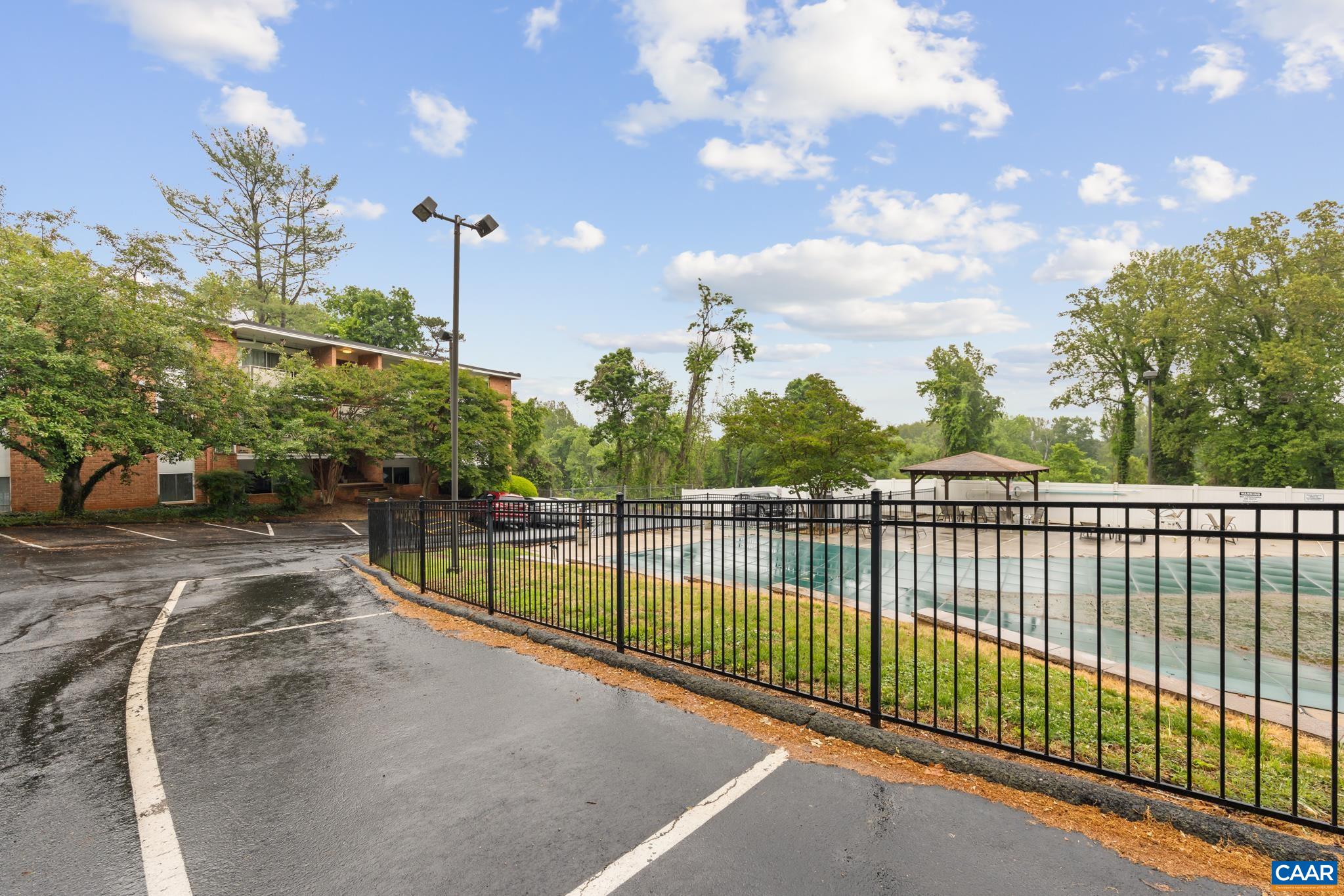 1800 JEFFERSON PARK AVE Unit: 86