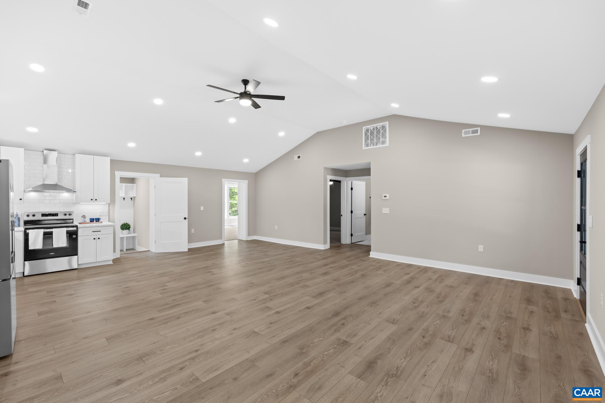 2155 THOMAS JEFFERSON DR