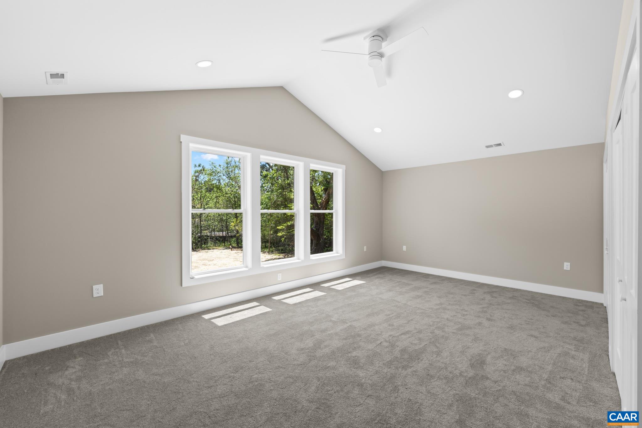 2155 THOMAS JEFFERSON DR