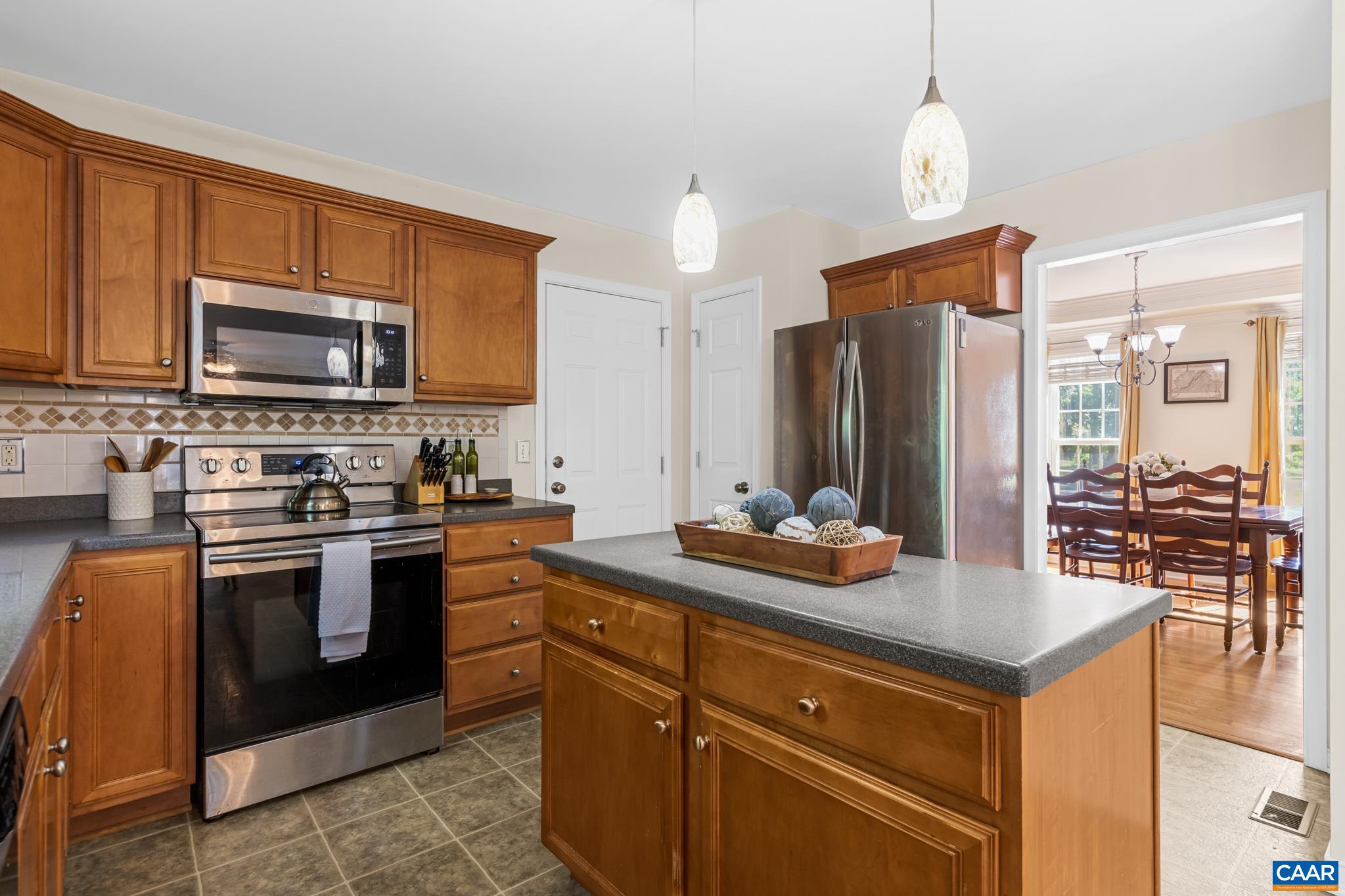 46 ROCK CREEK LN