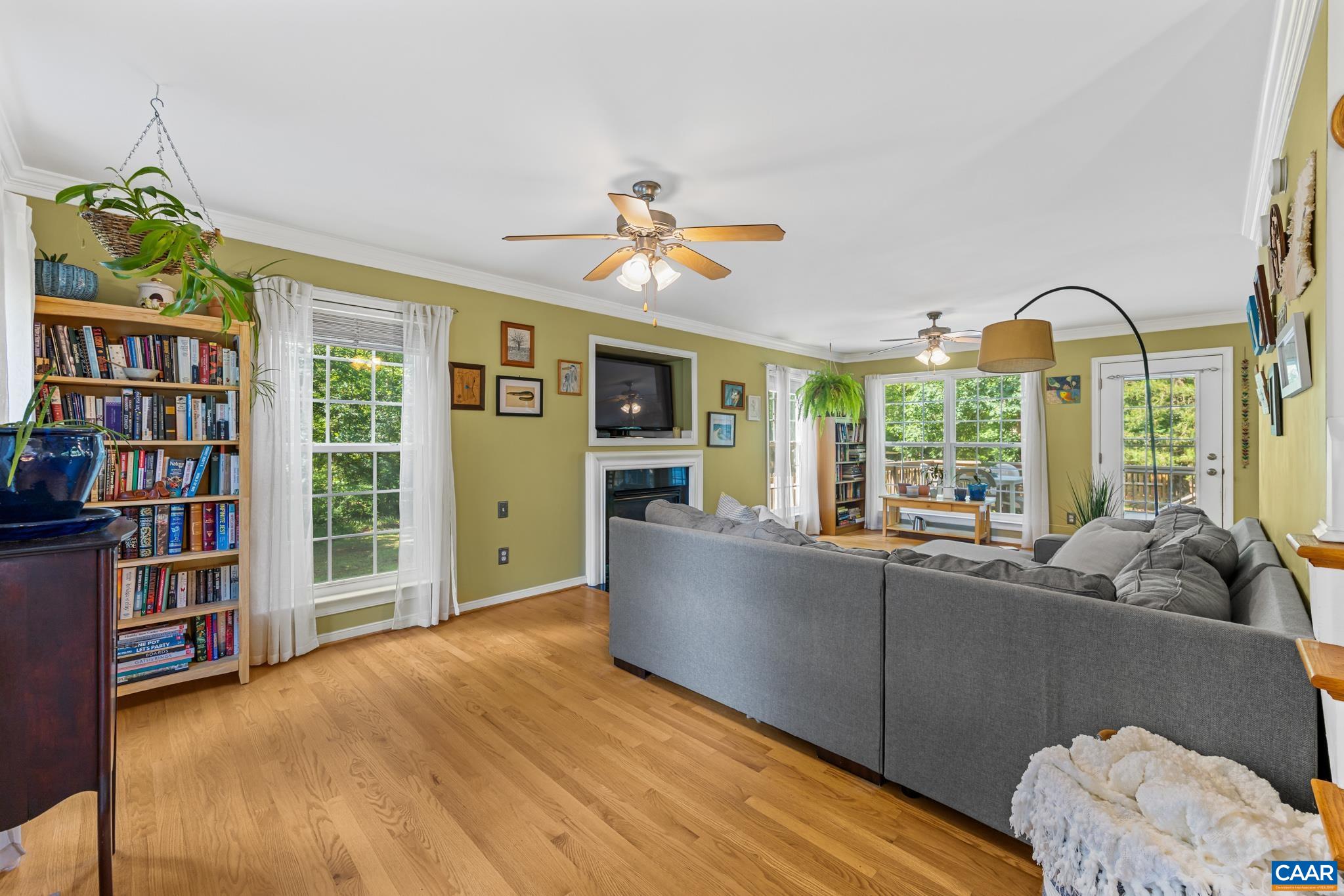 46 ROCK CREEK LN
