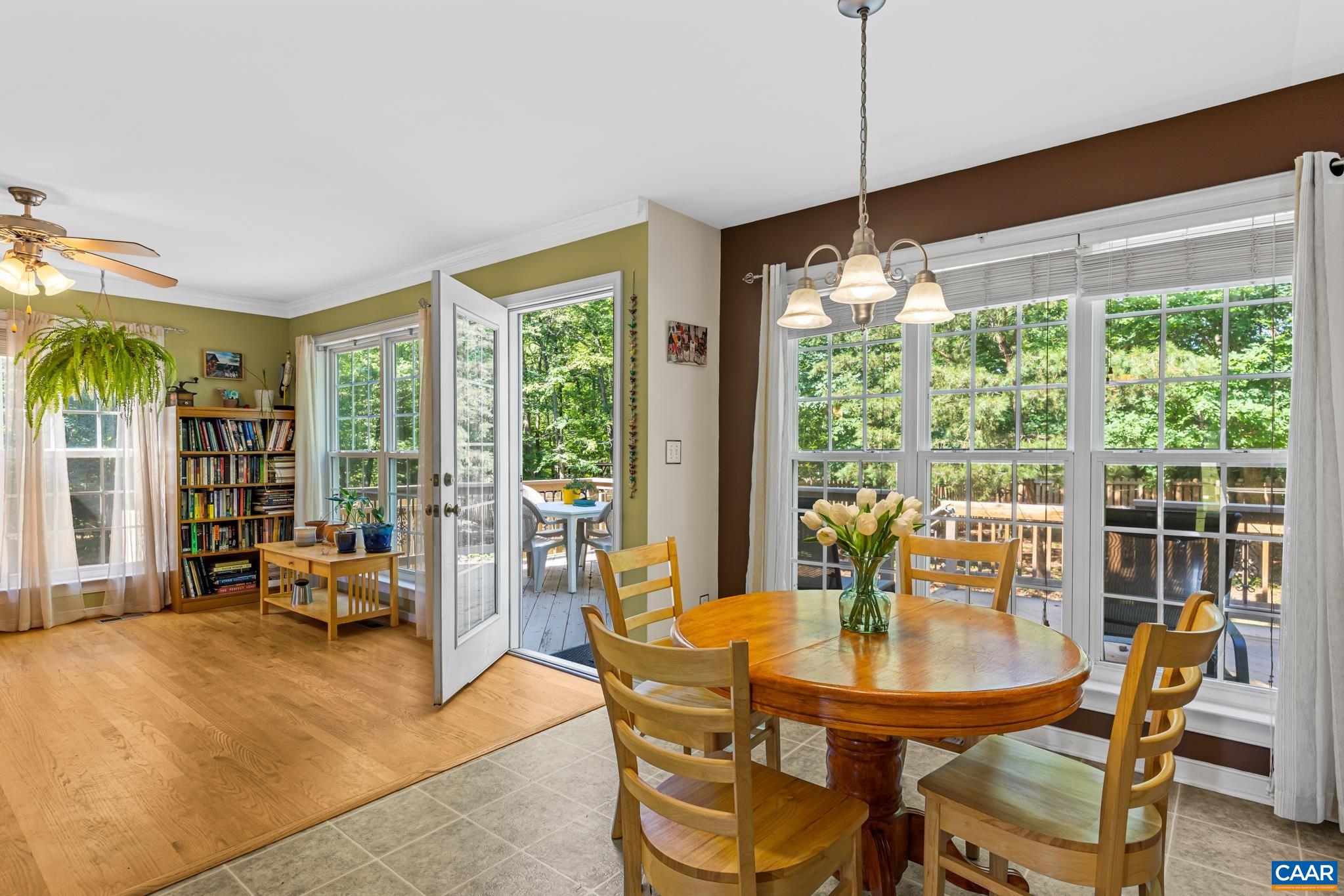 46 ROCK CREEK LN