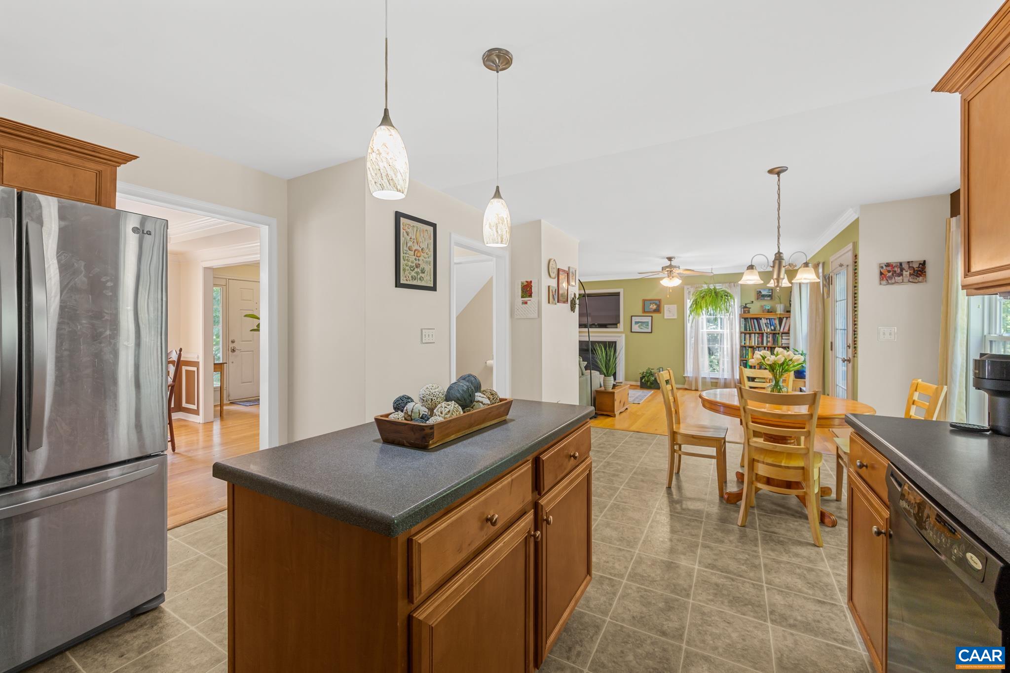 46 ROCK CREEK LN