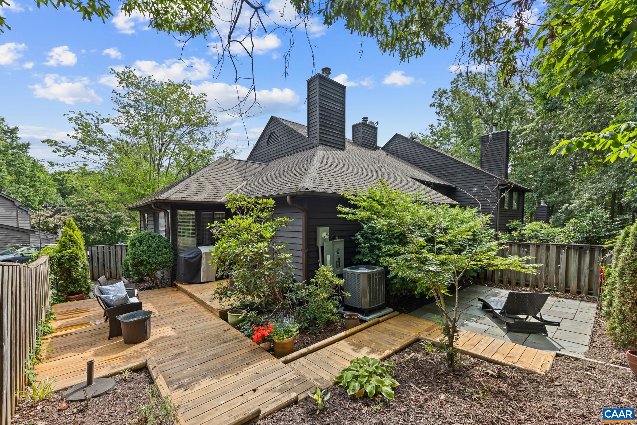 101 BLITHE CT