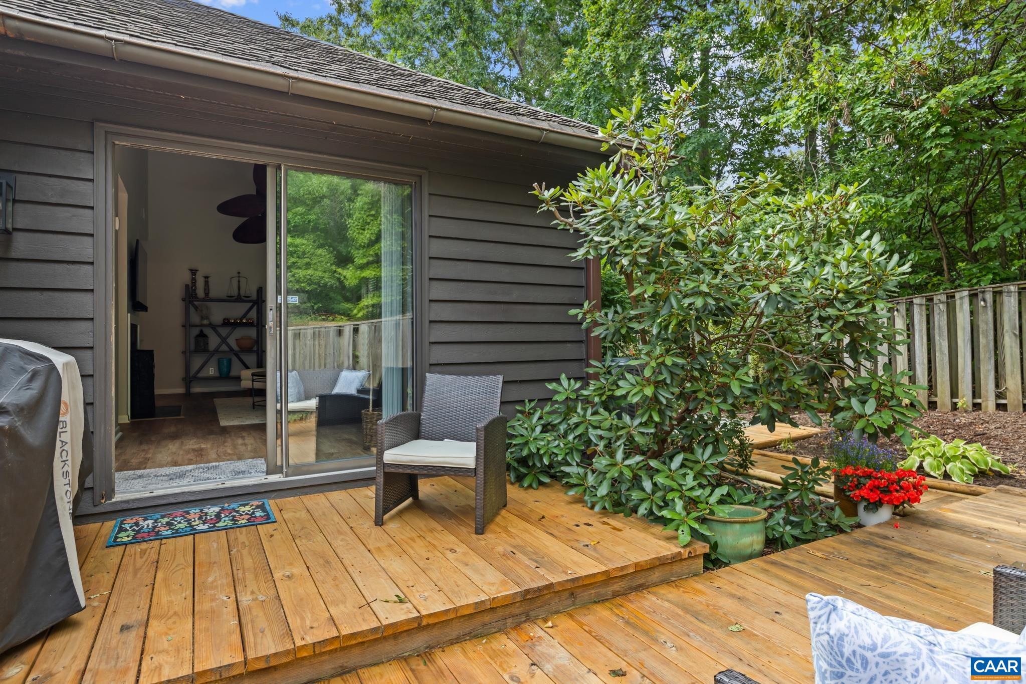 101 BLITHE CT