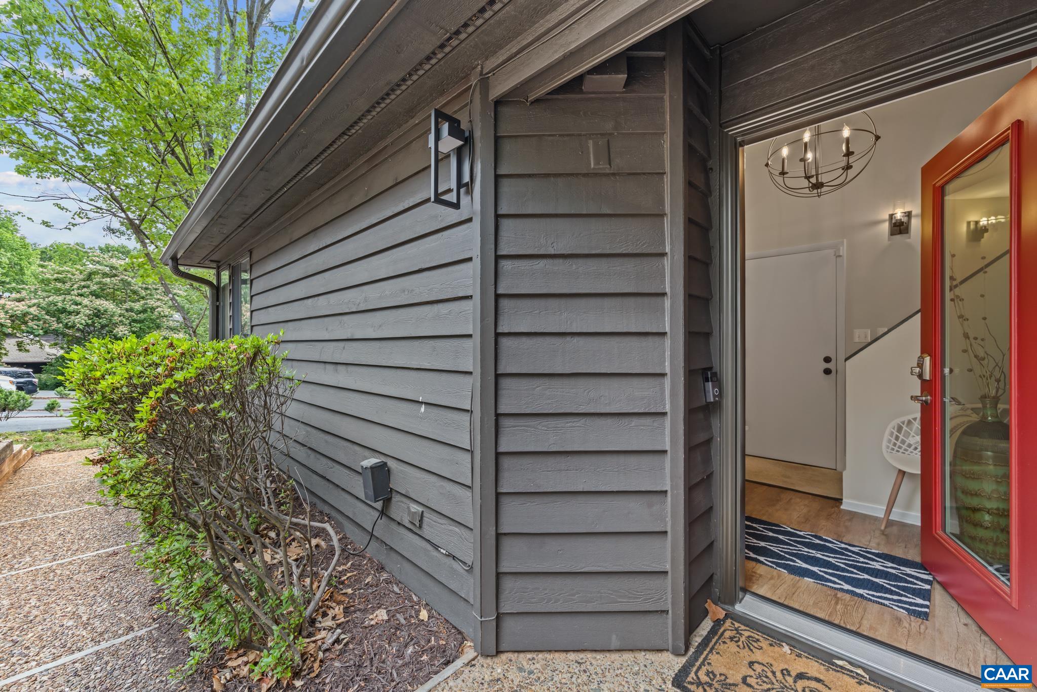 101 BLITHE CT