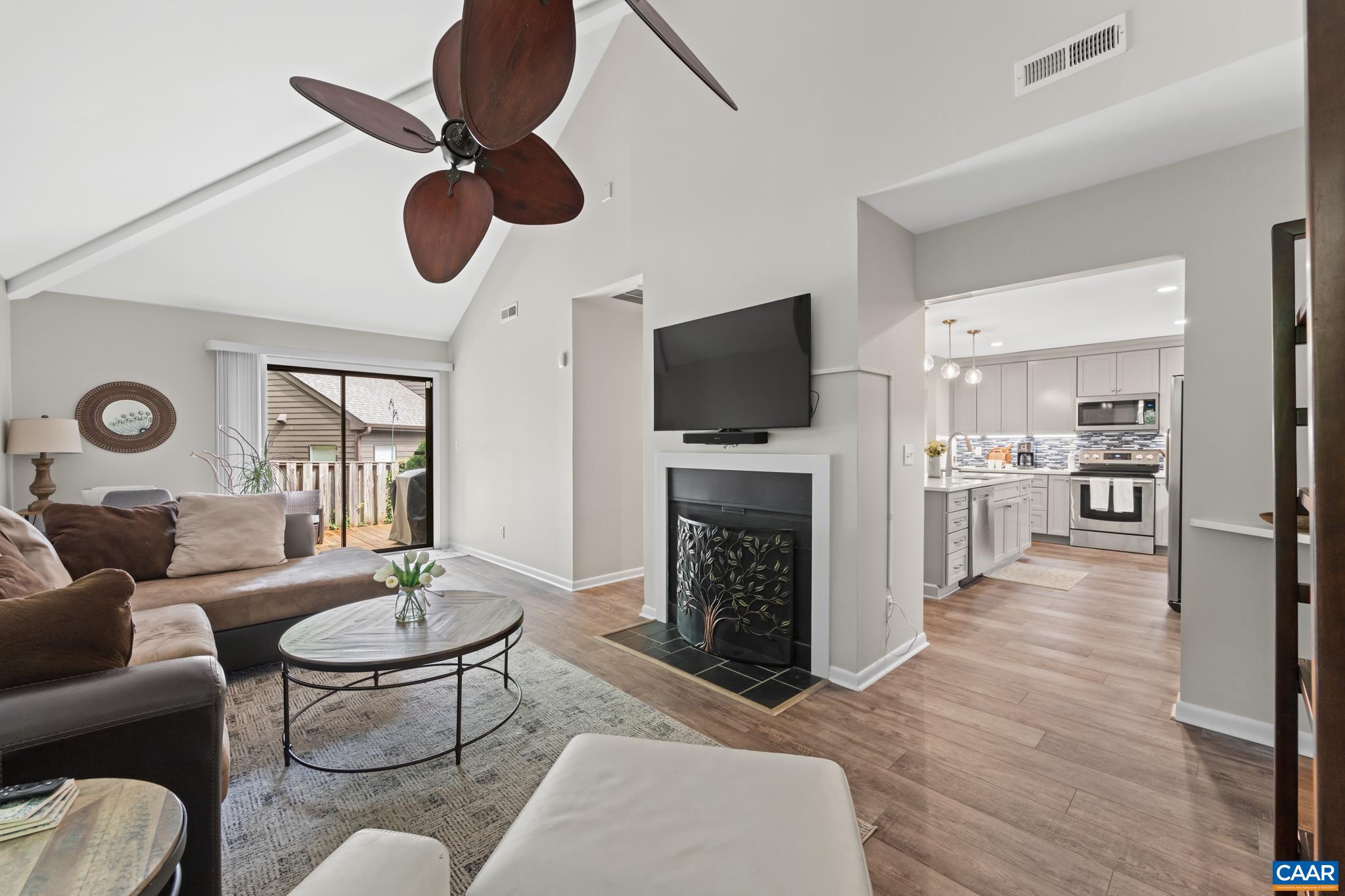 101 BLITHE CT