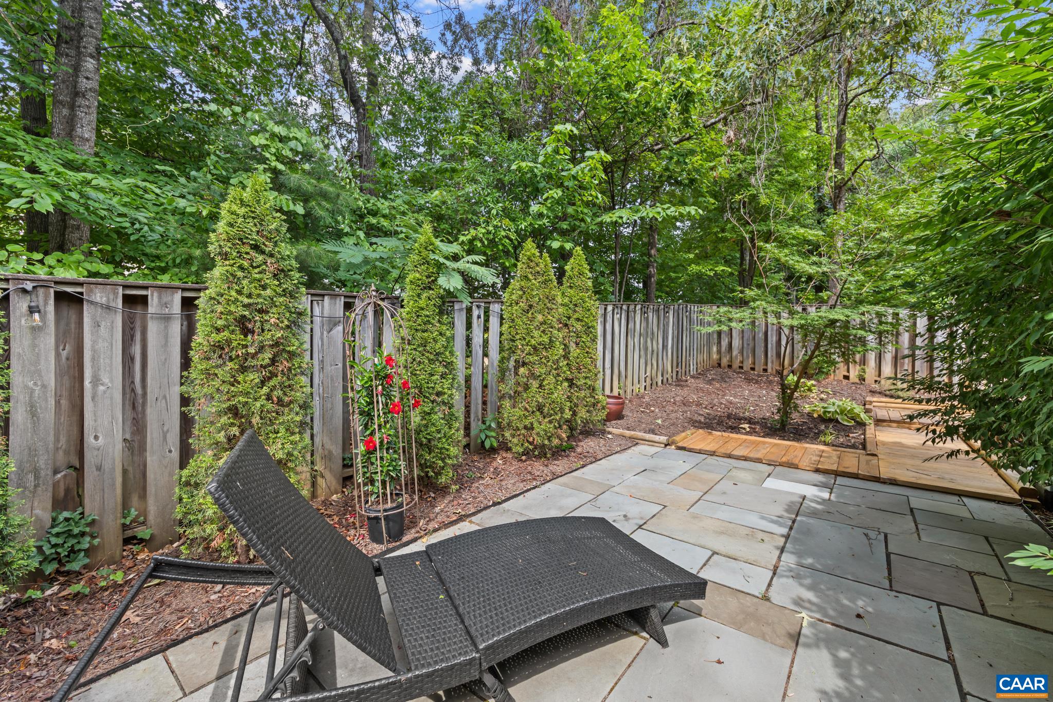 101 BLITHE CT