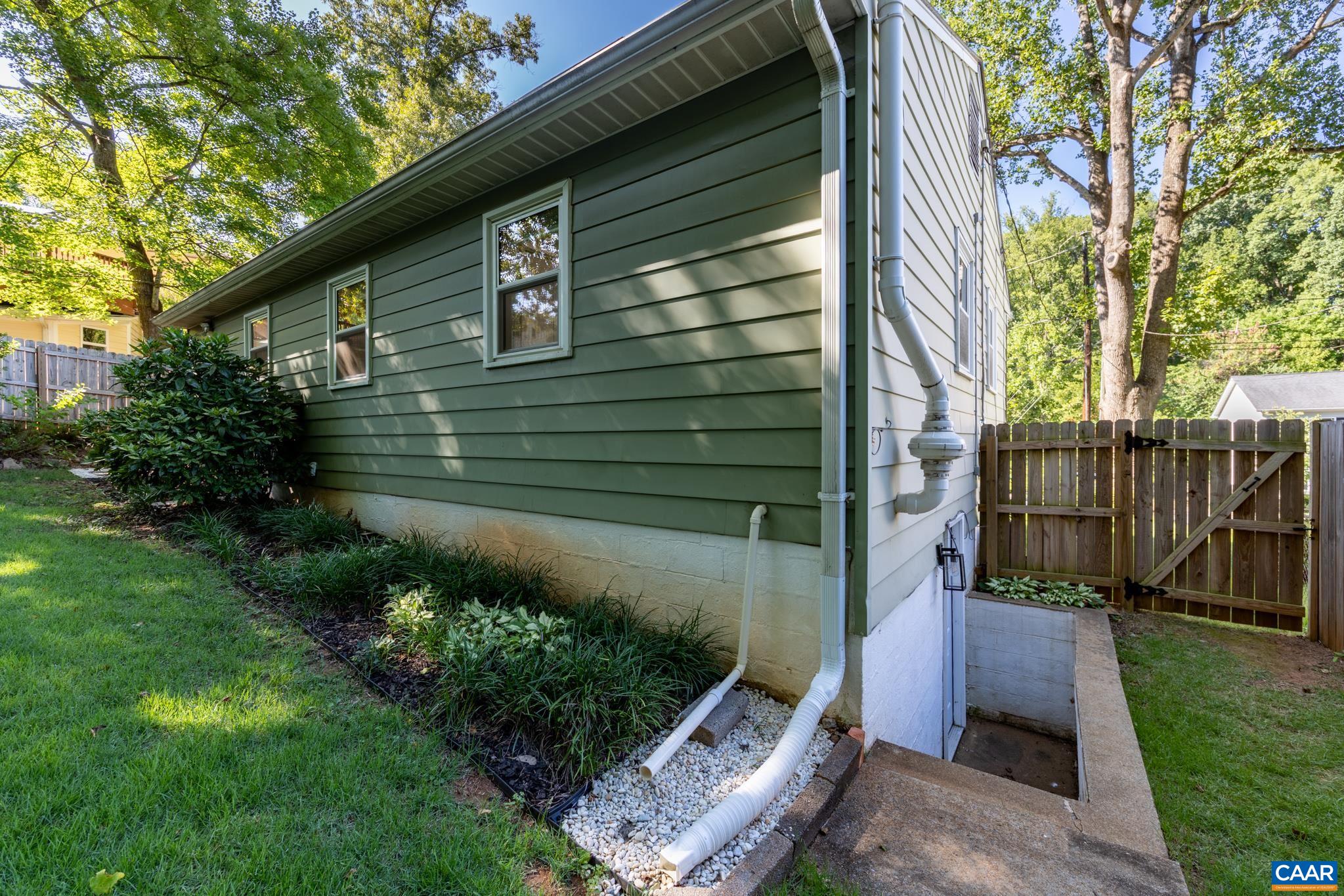 713 ROCK CREEK DR