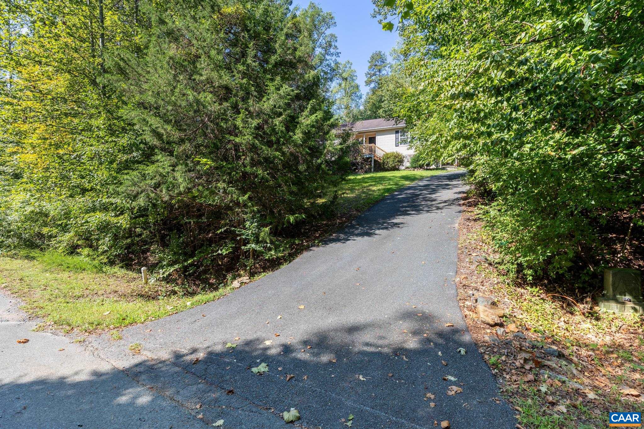 10 IROQUOIS WAY