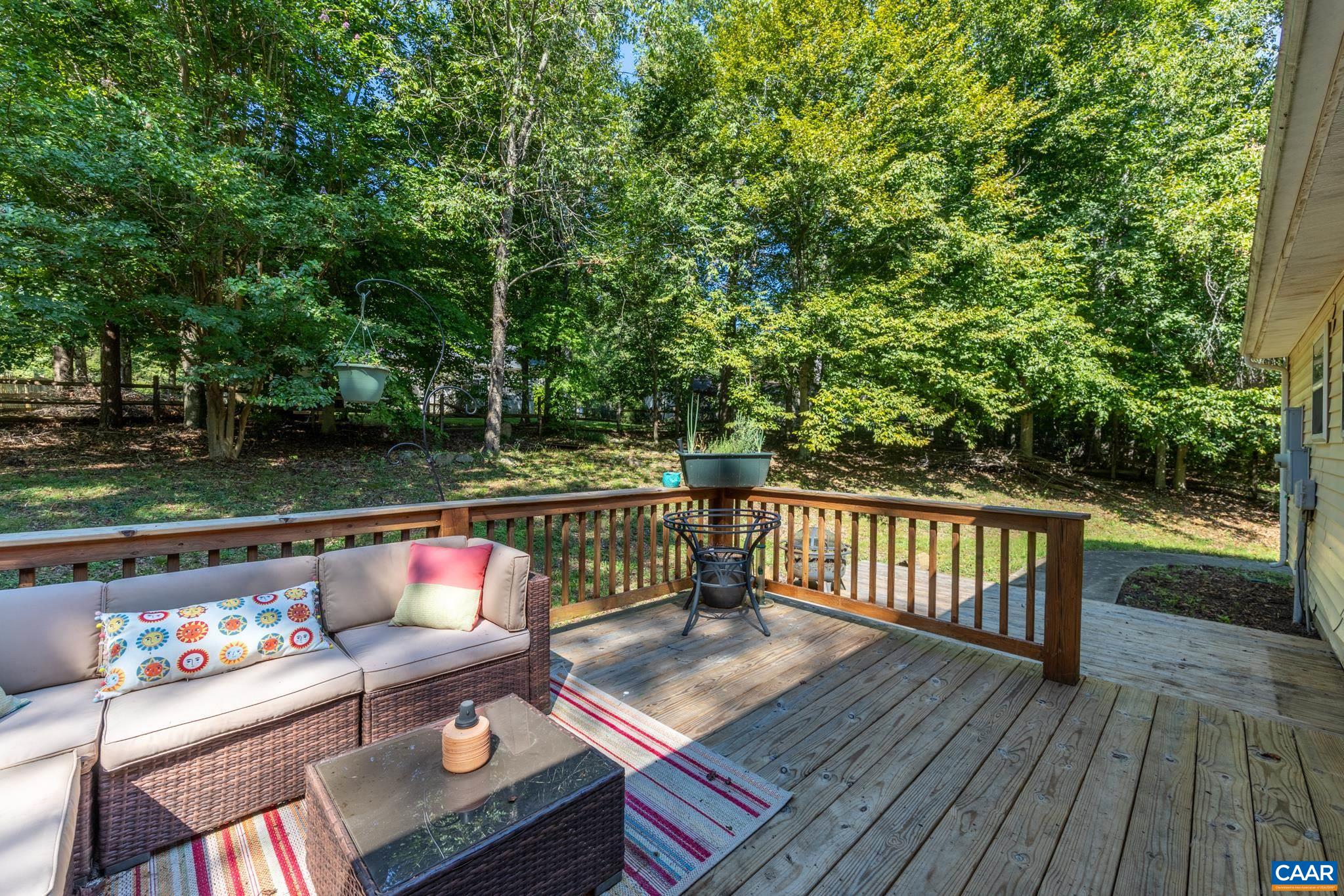 10 IROQUOIS WAY