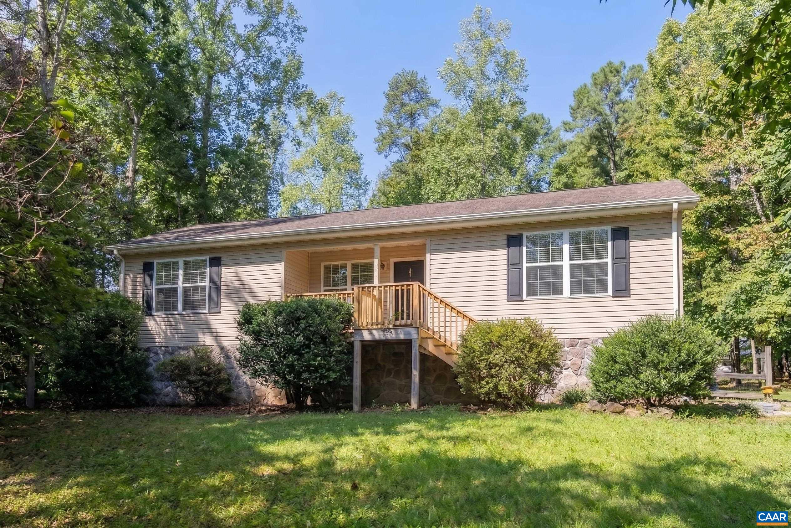 10 IROQUOIS WAY
