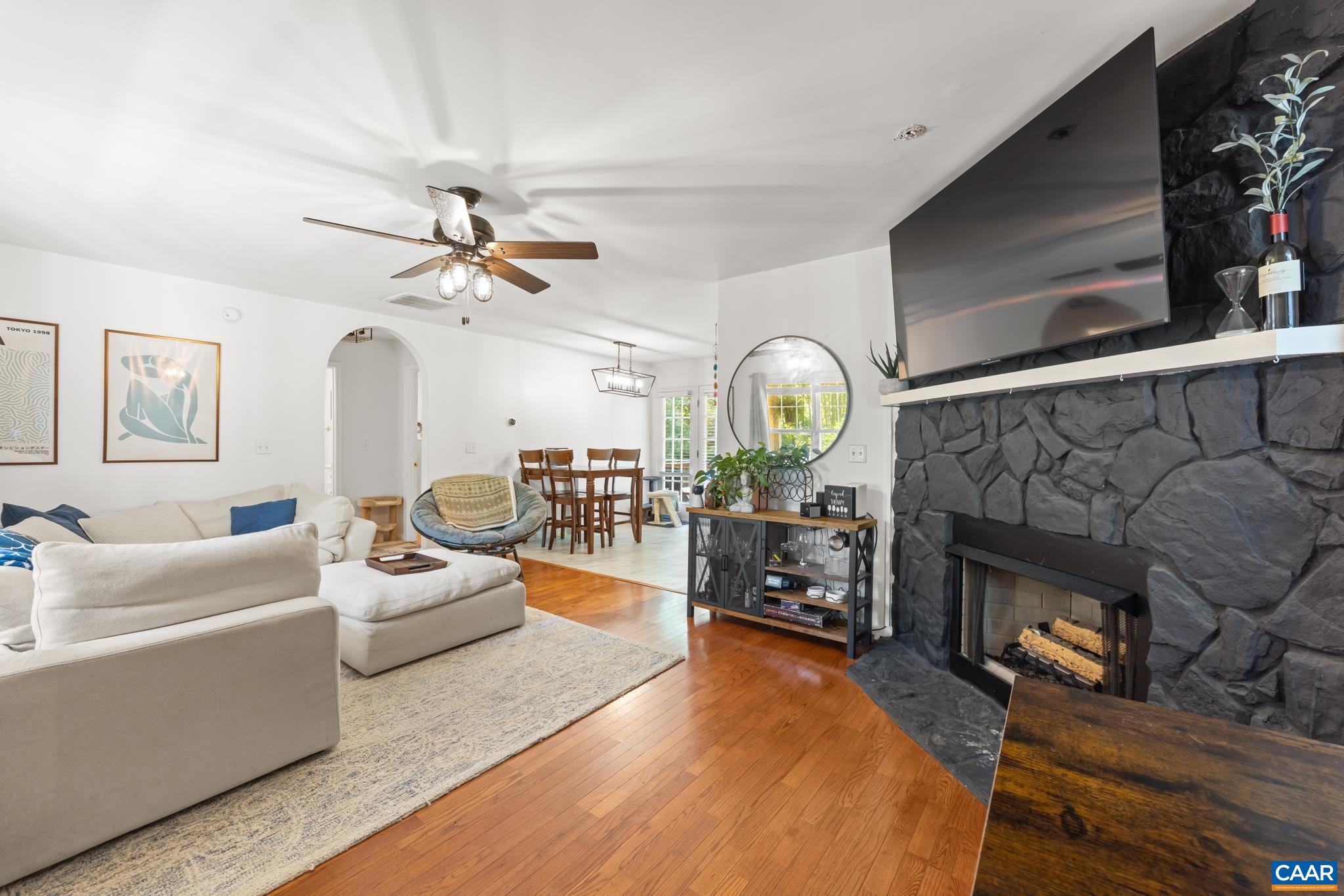 10 IROQUOIS WAY