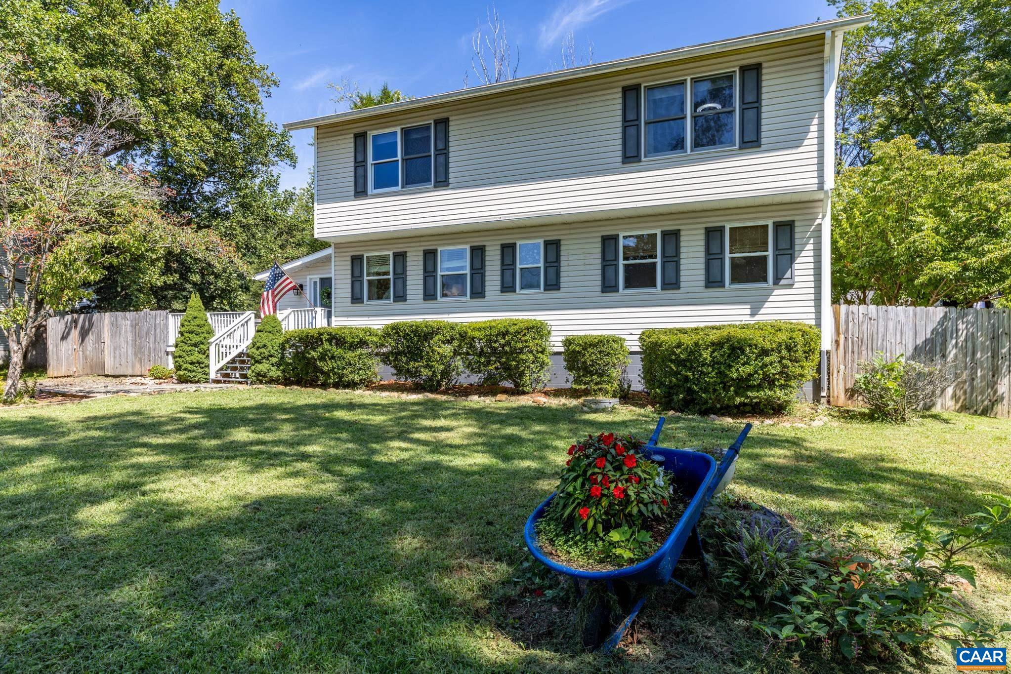 421 SUNSET DR