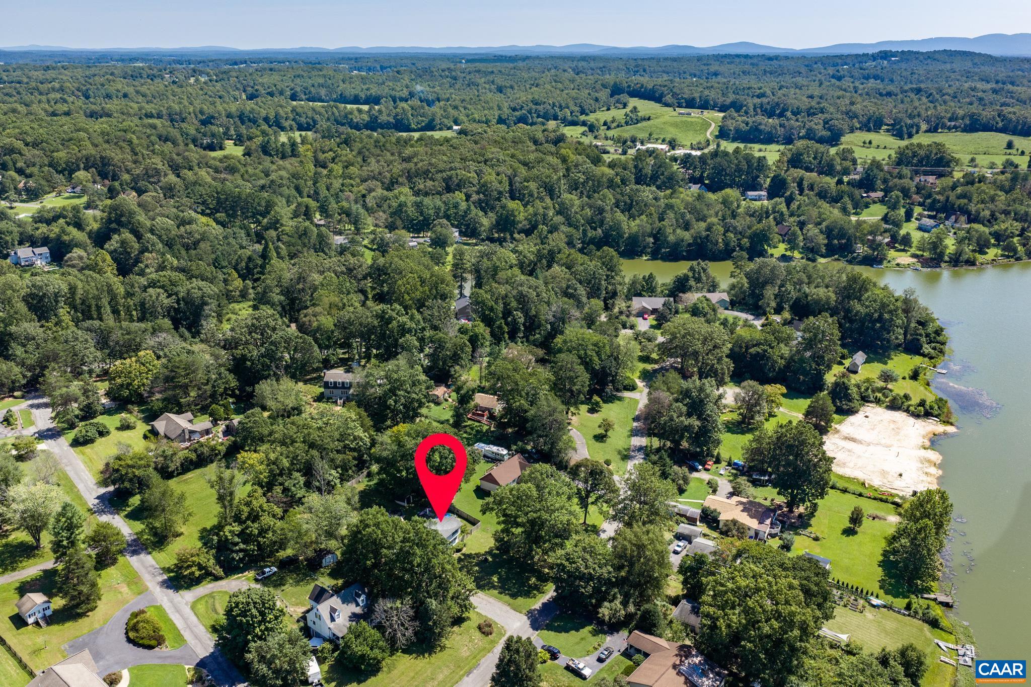 421 SUNSET DR