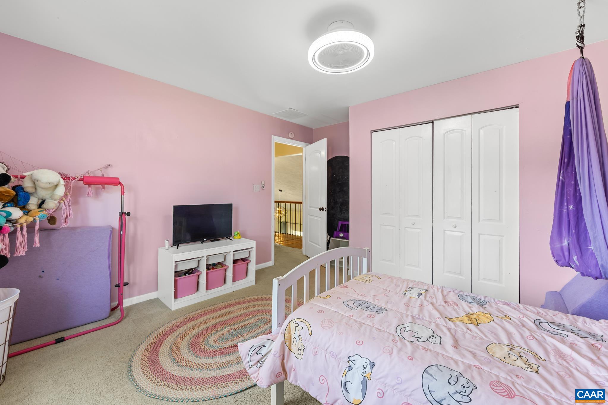 421 SUNSET DR