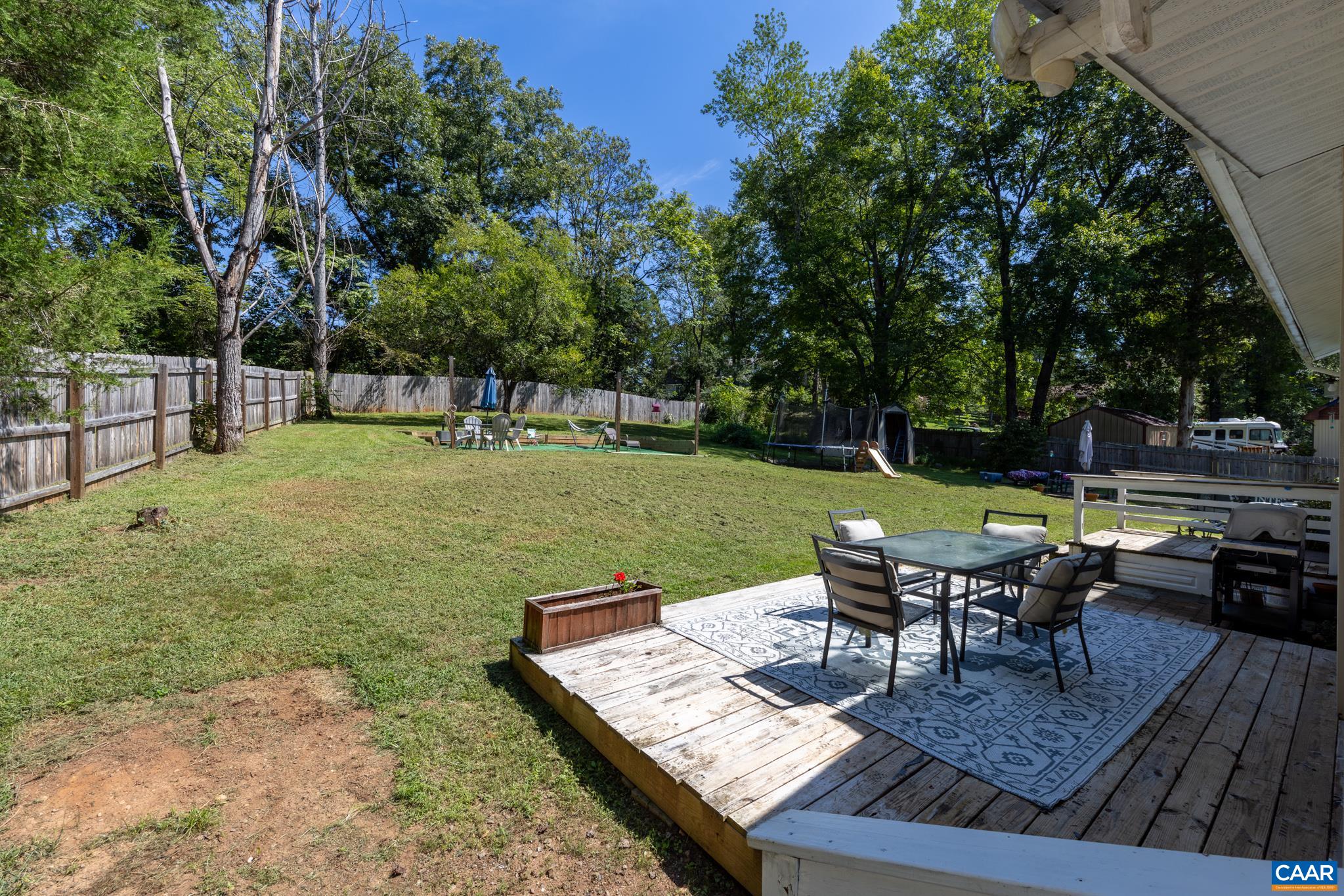421 SUNSET DR