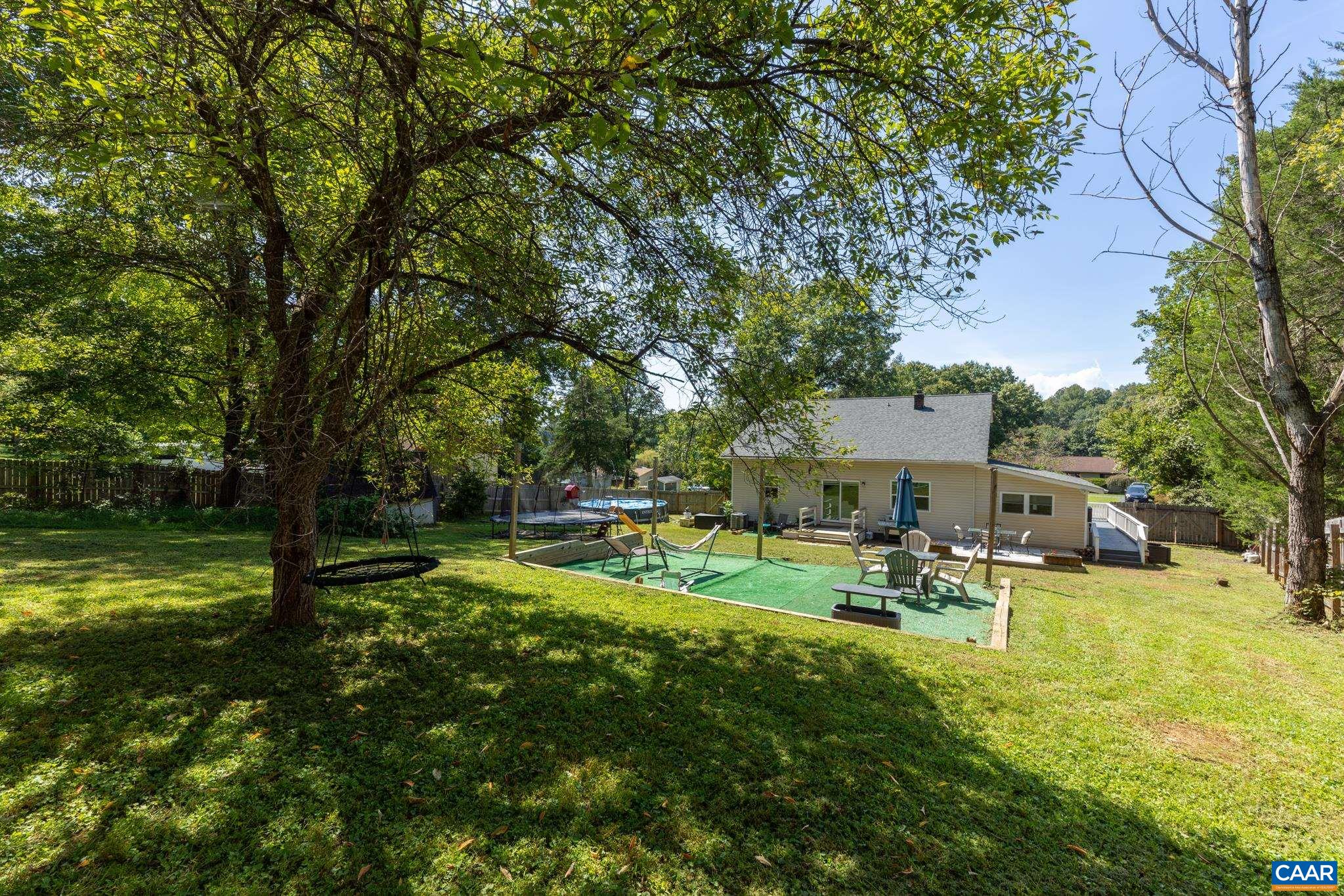 421 SUNSET DR