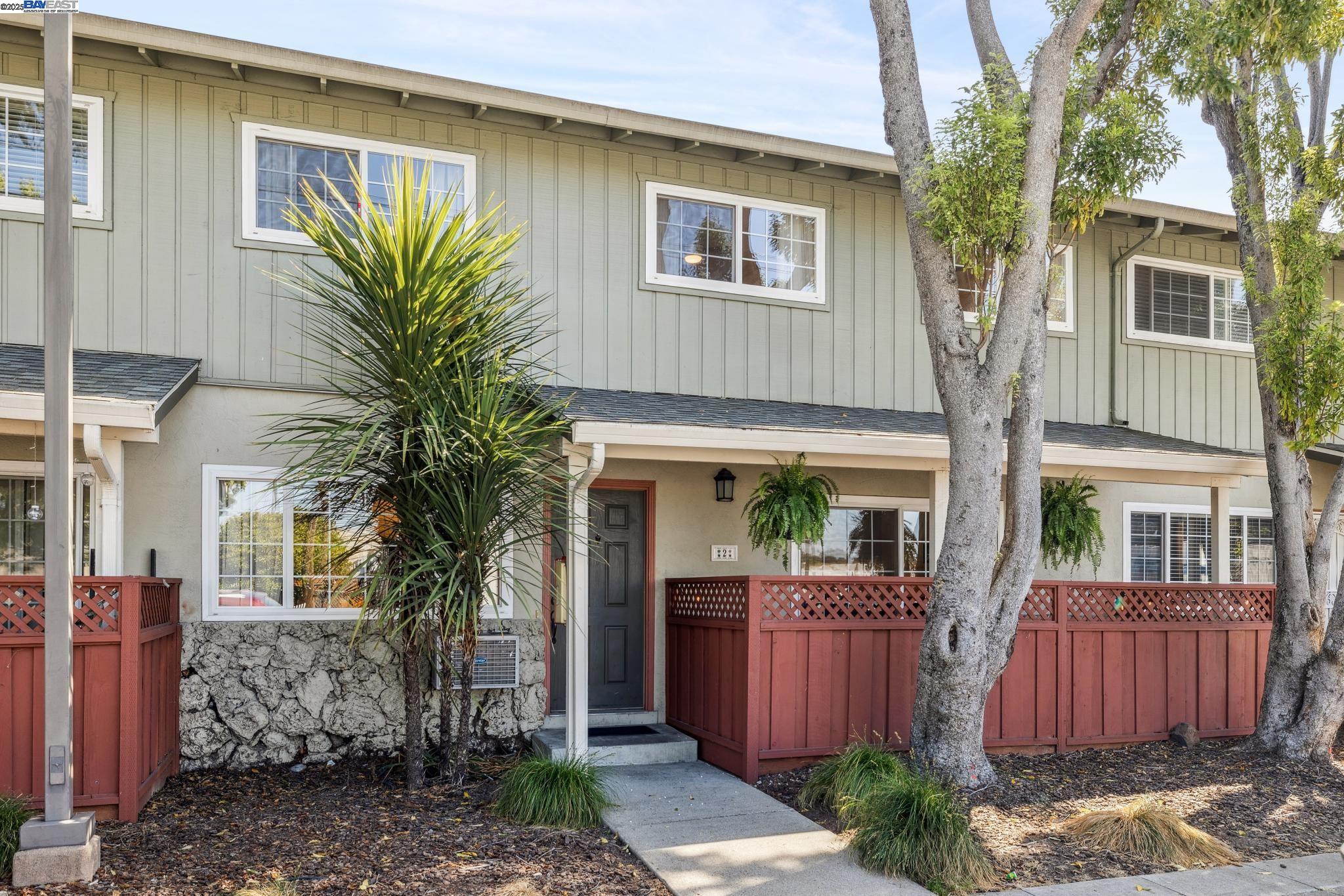 700 Fargo Ave # 2