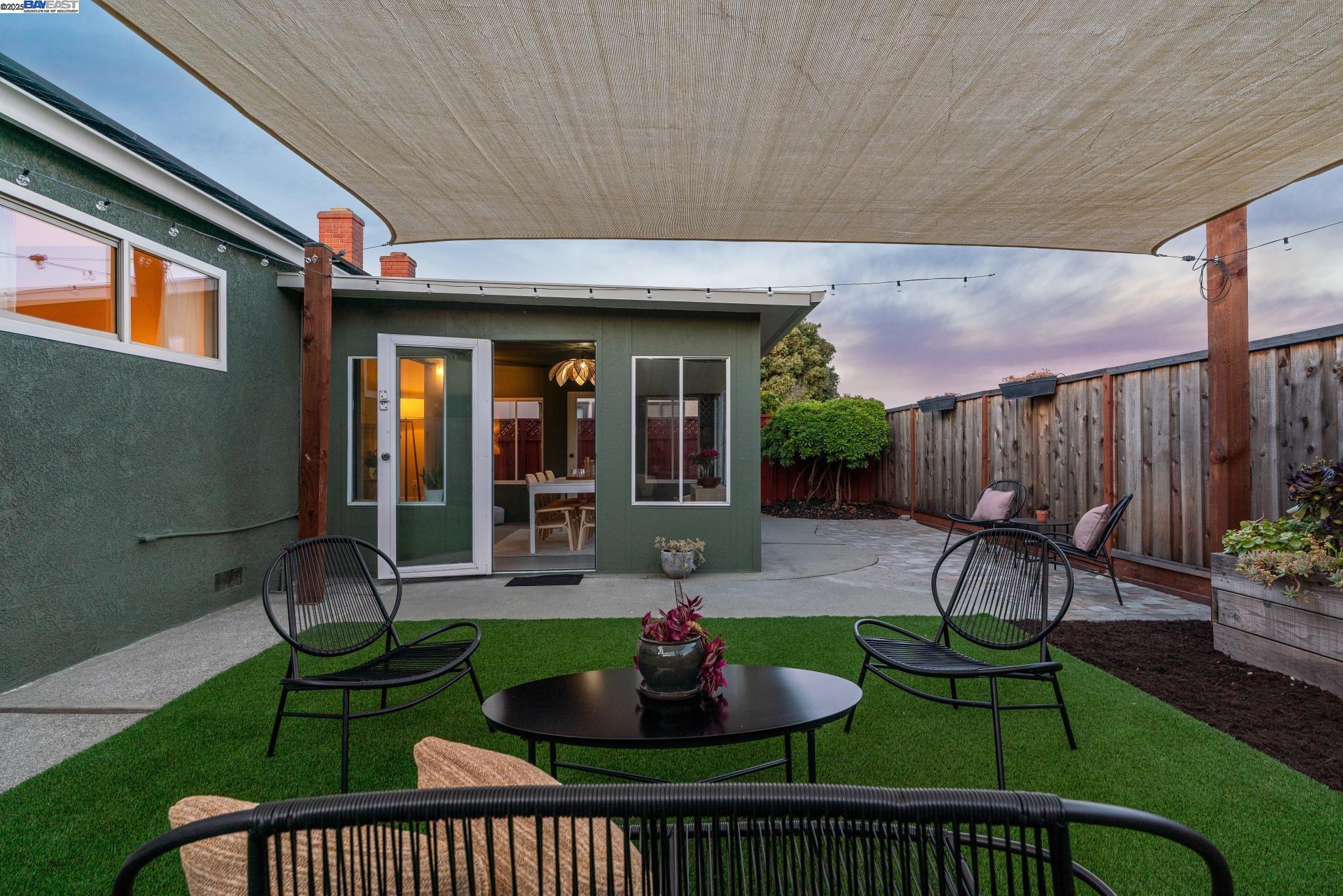 1958 Vining Dr