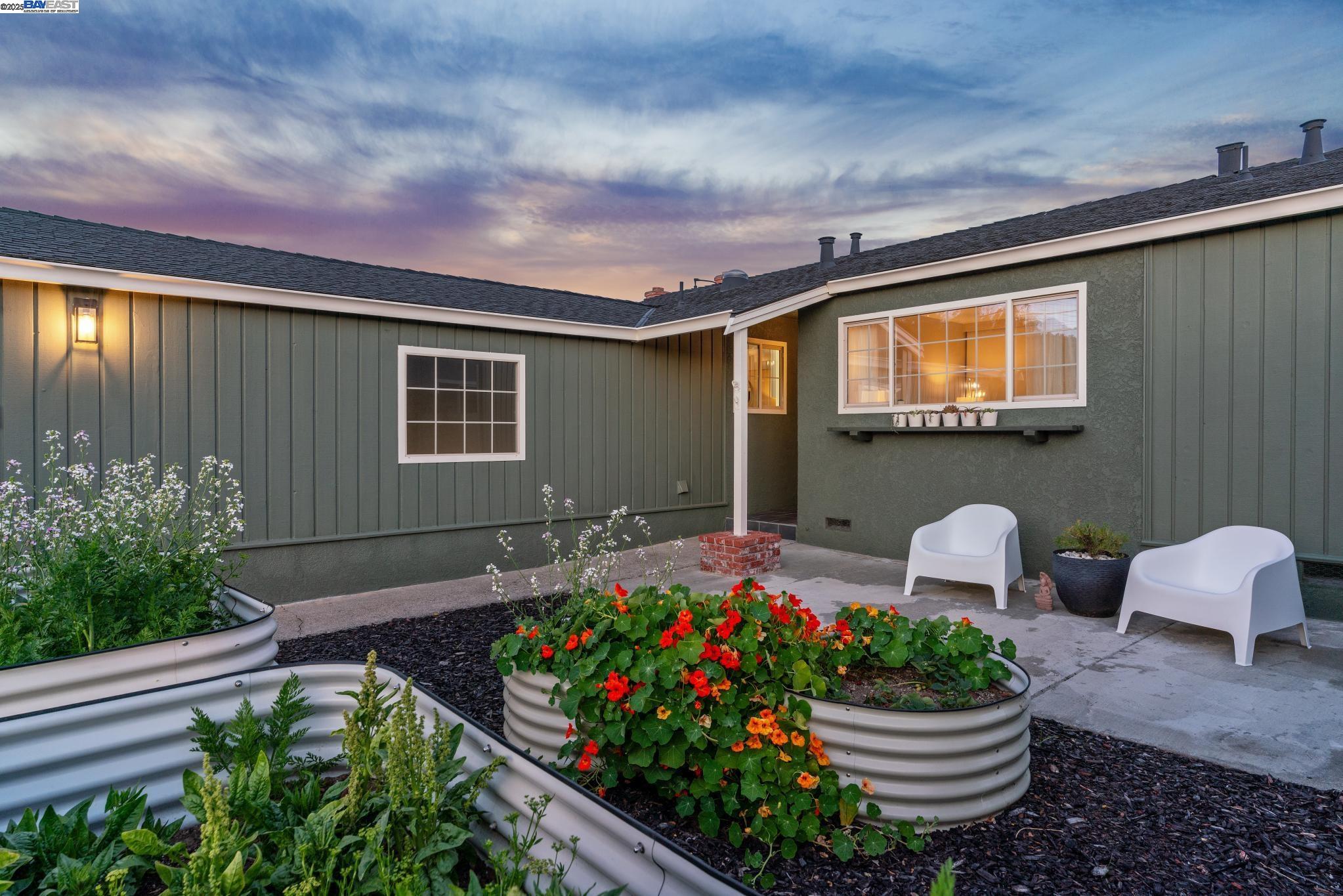 1958 Vining Dr