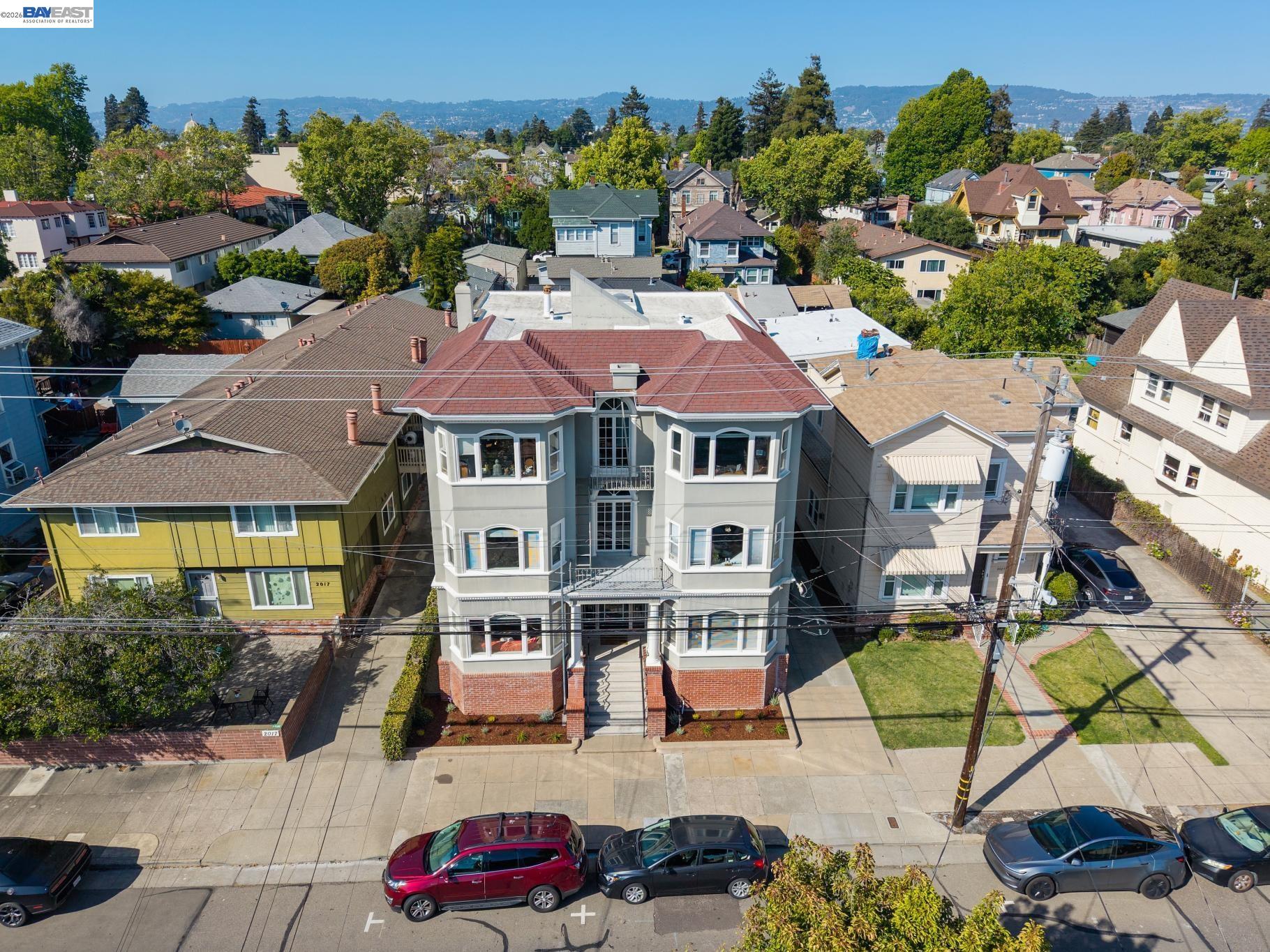 2021 Clinton Ave