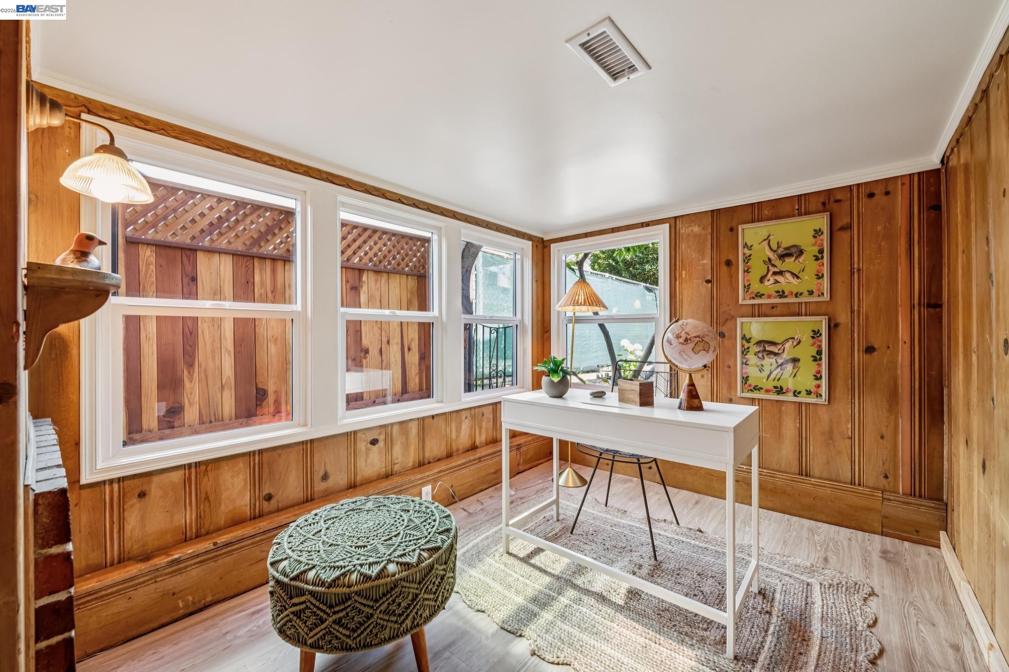 467 Santa Clara Ave