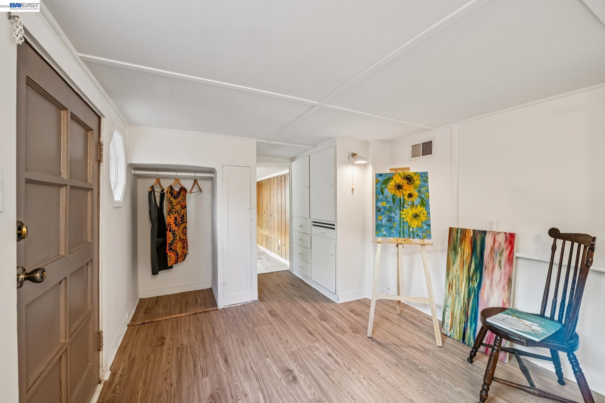 467 Santa Clara Ave