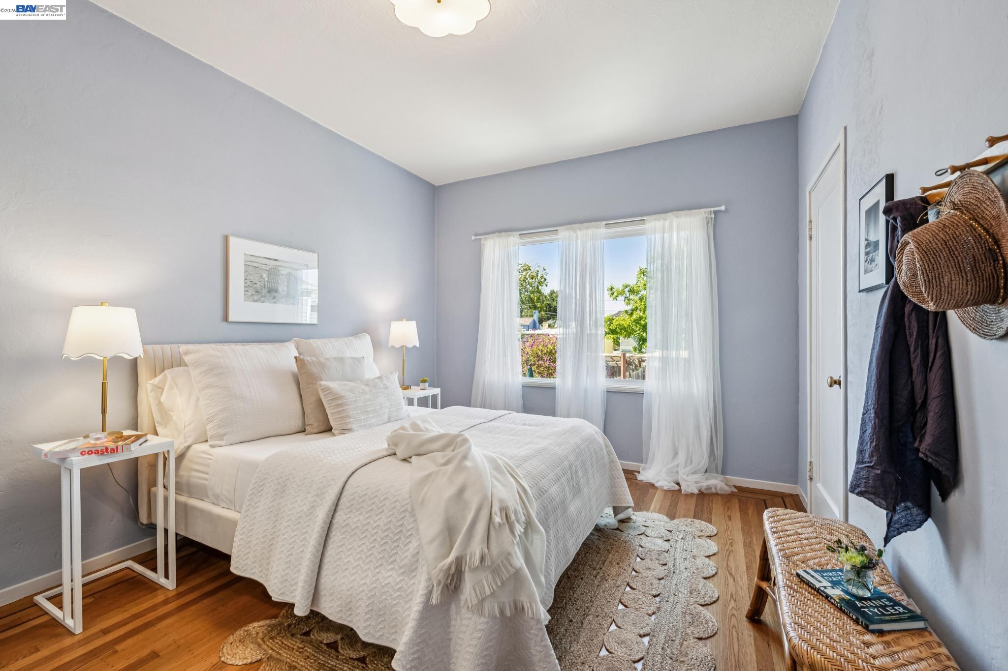 467 Santa Clara Ave