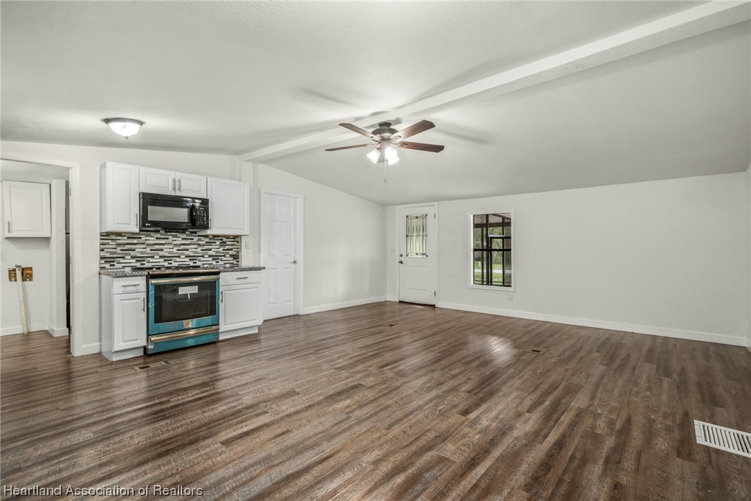 3290 N Horseshoe Drive