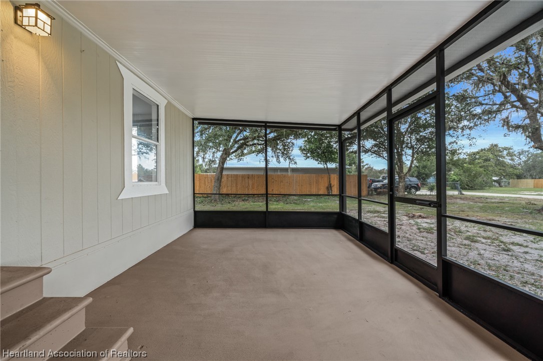 3290 N Horseshoe Drive