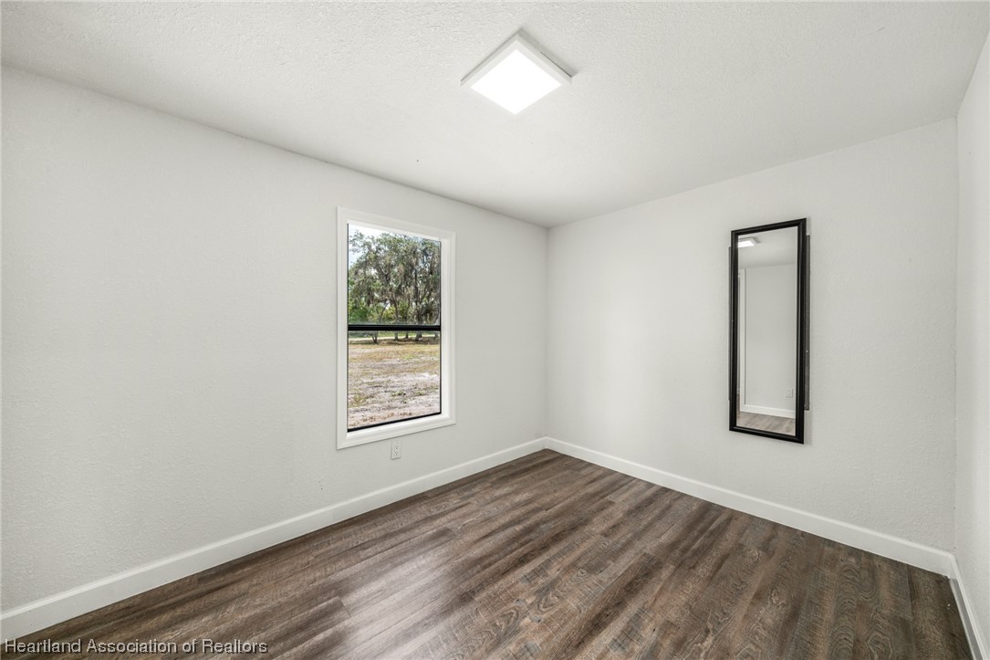 3290 N Horseshoe Drive