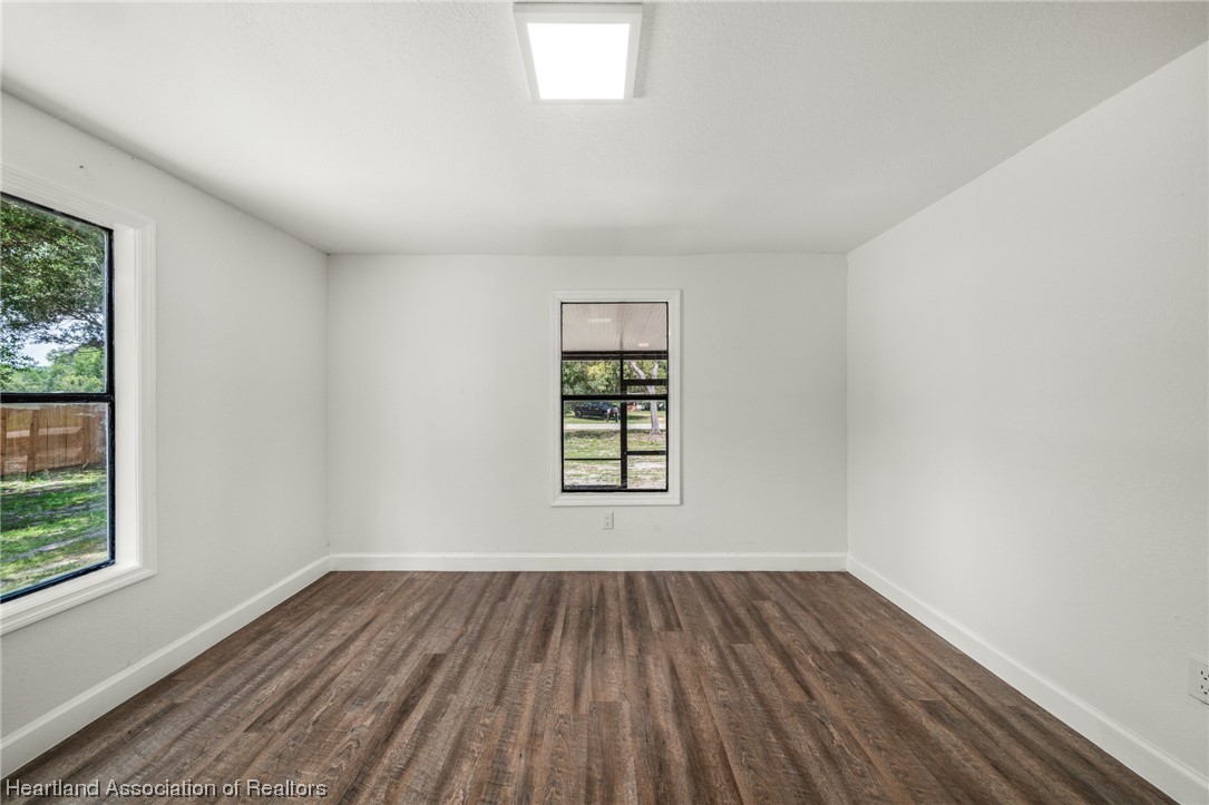 3290 N Horseshoe Drive