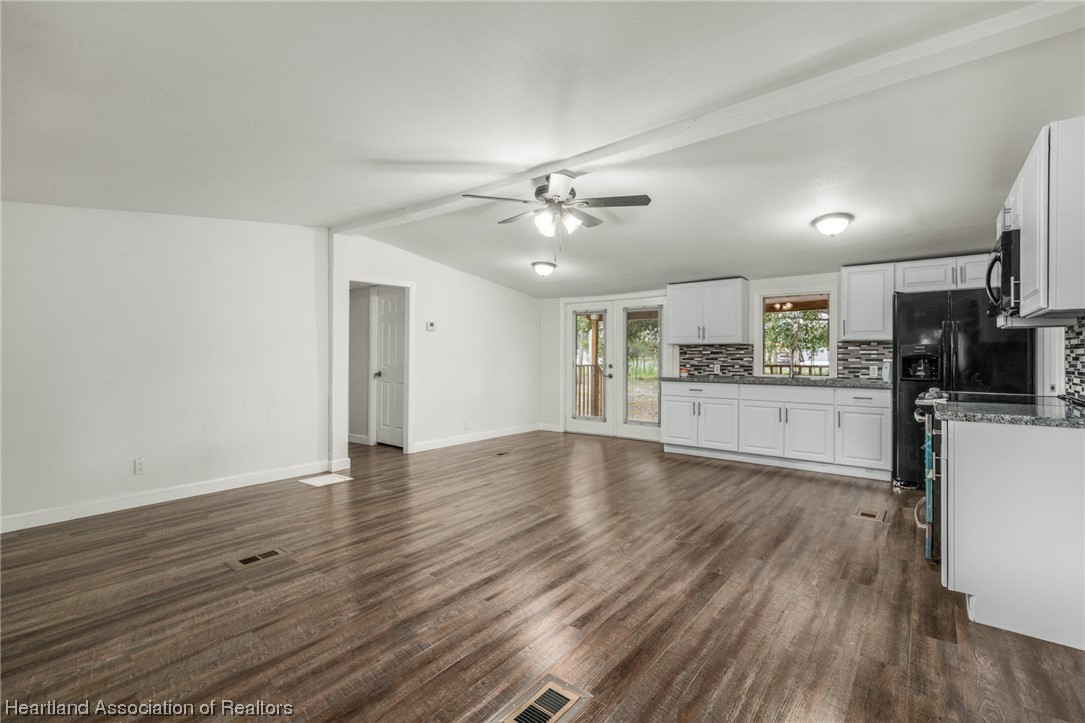 3290 N Horseshoe Drive