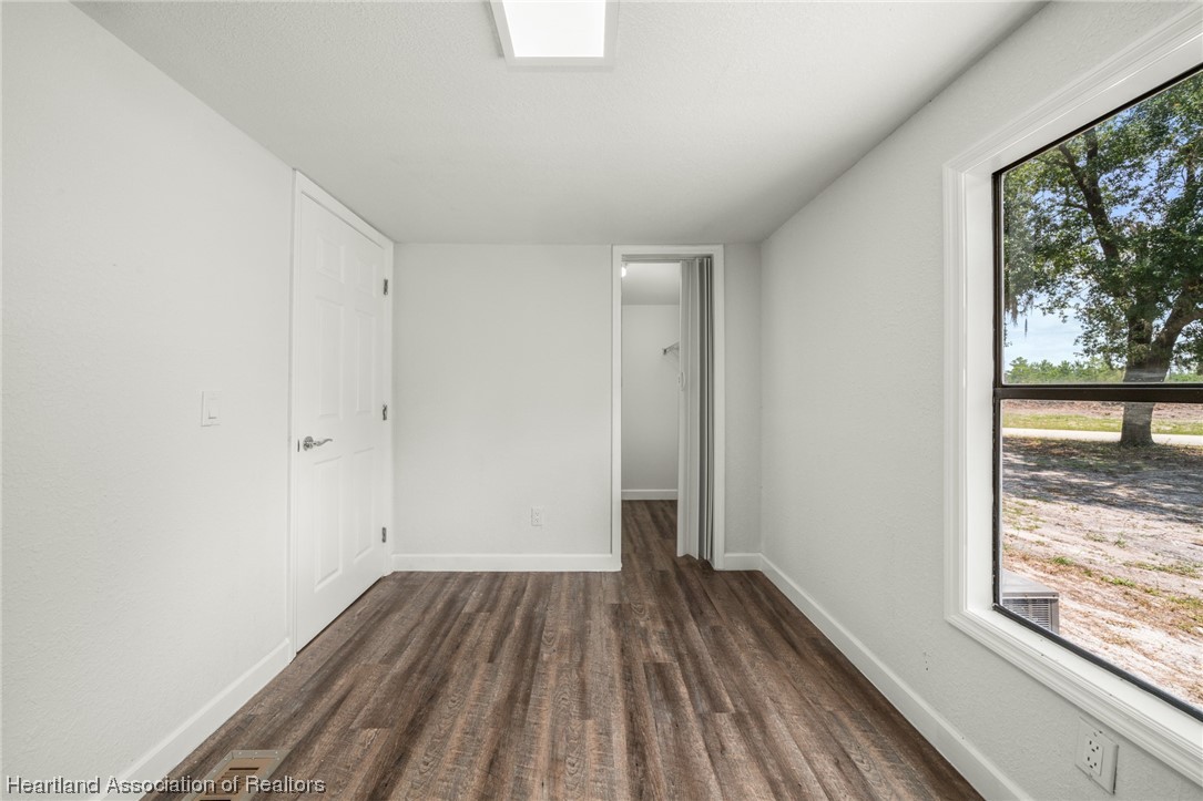 3290 N Horseshoe Drive