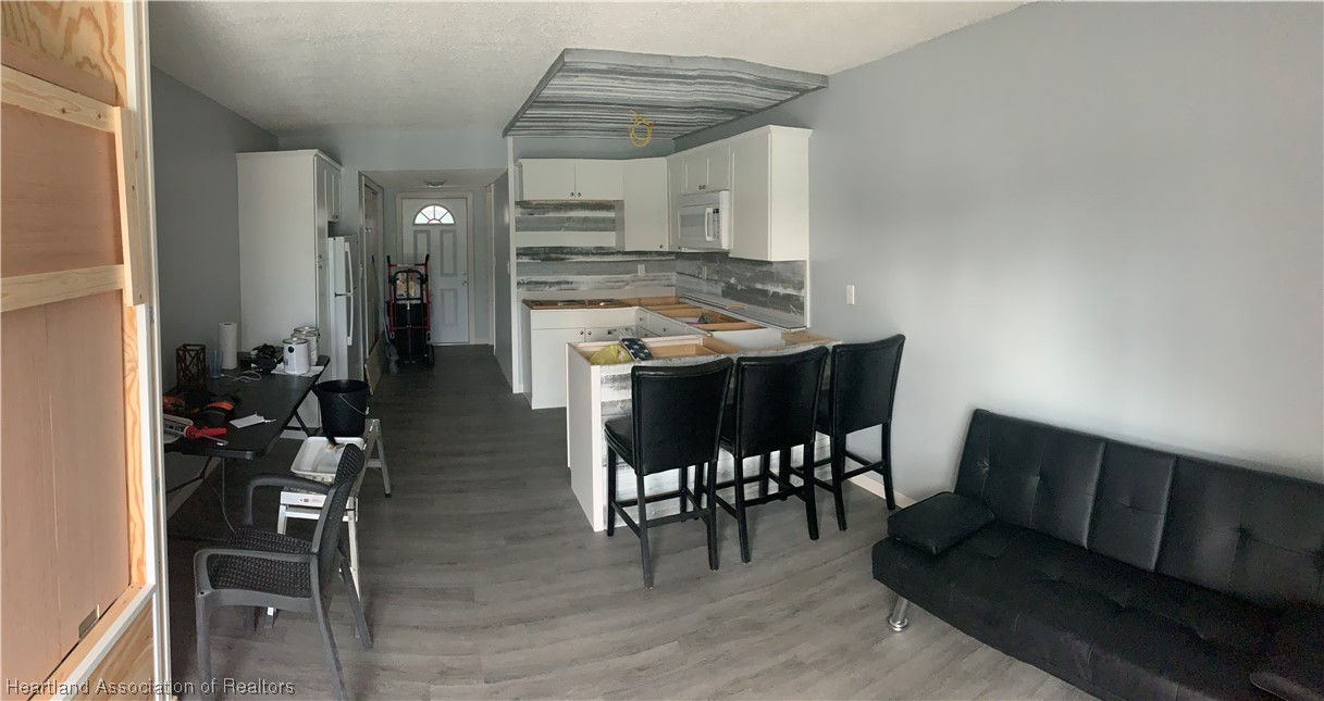 110 Golf Villas Court NW