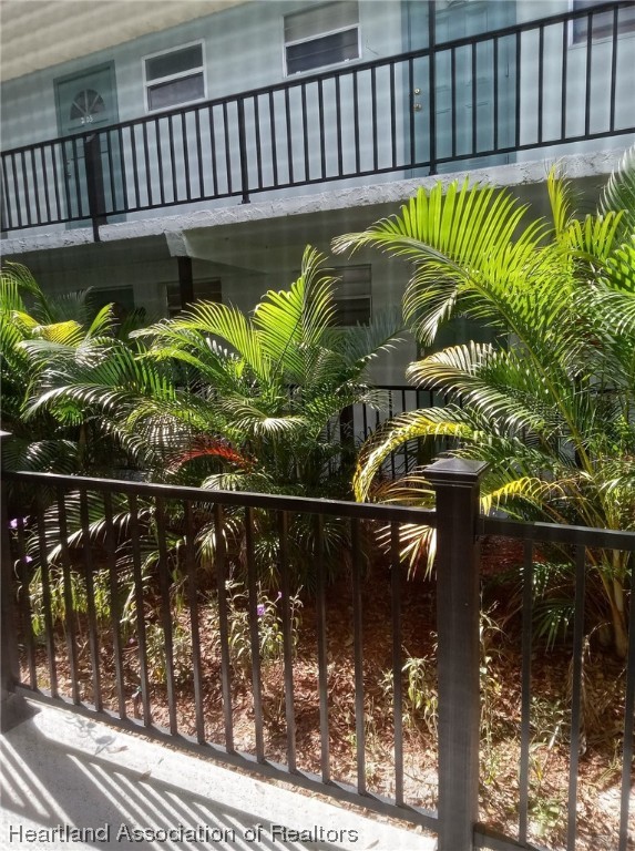 110 Golf Villas Court NW